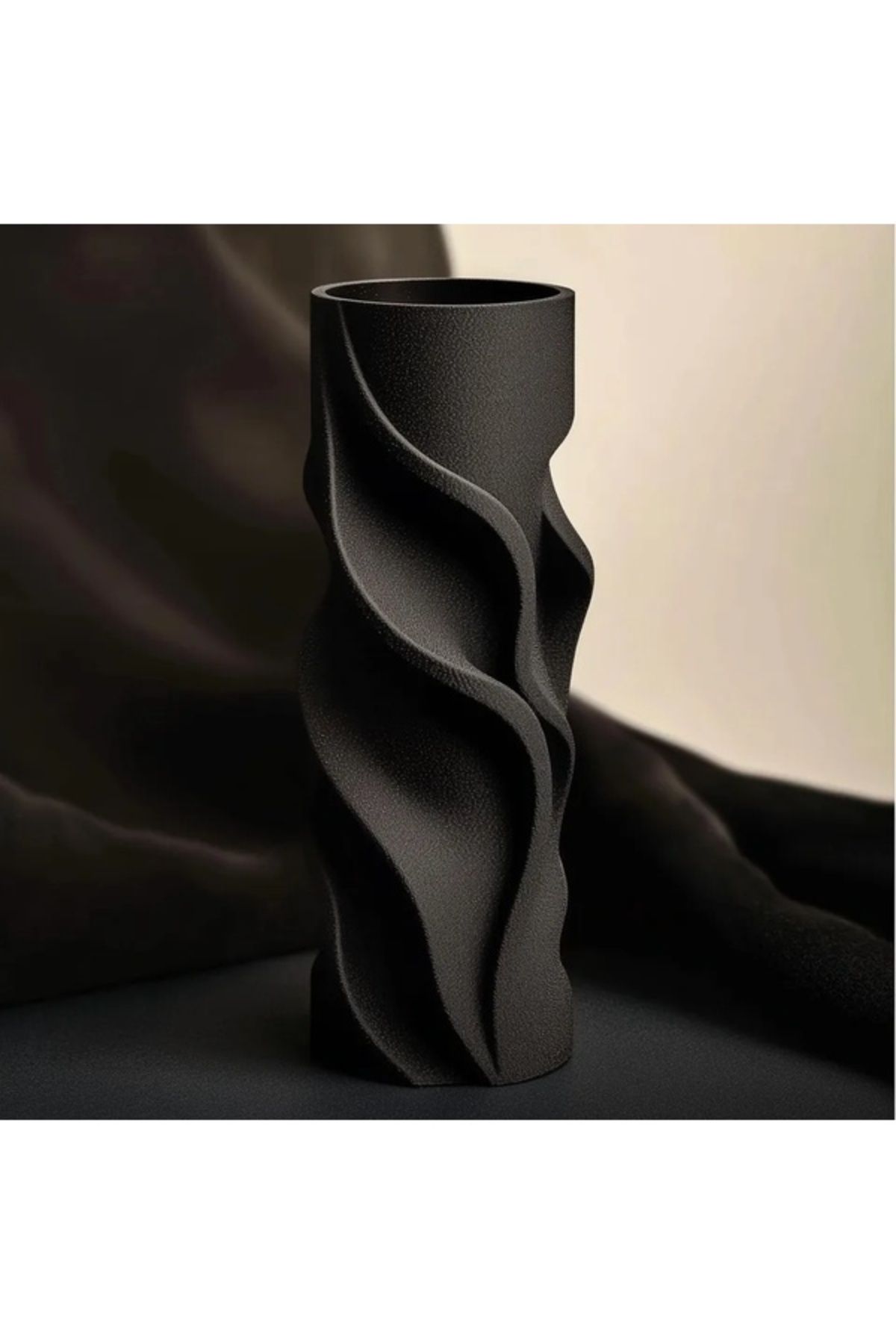 Biparca Store Spiral Akış Desenli Siyah Vazo (Büyük Boy 20cm)