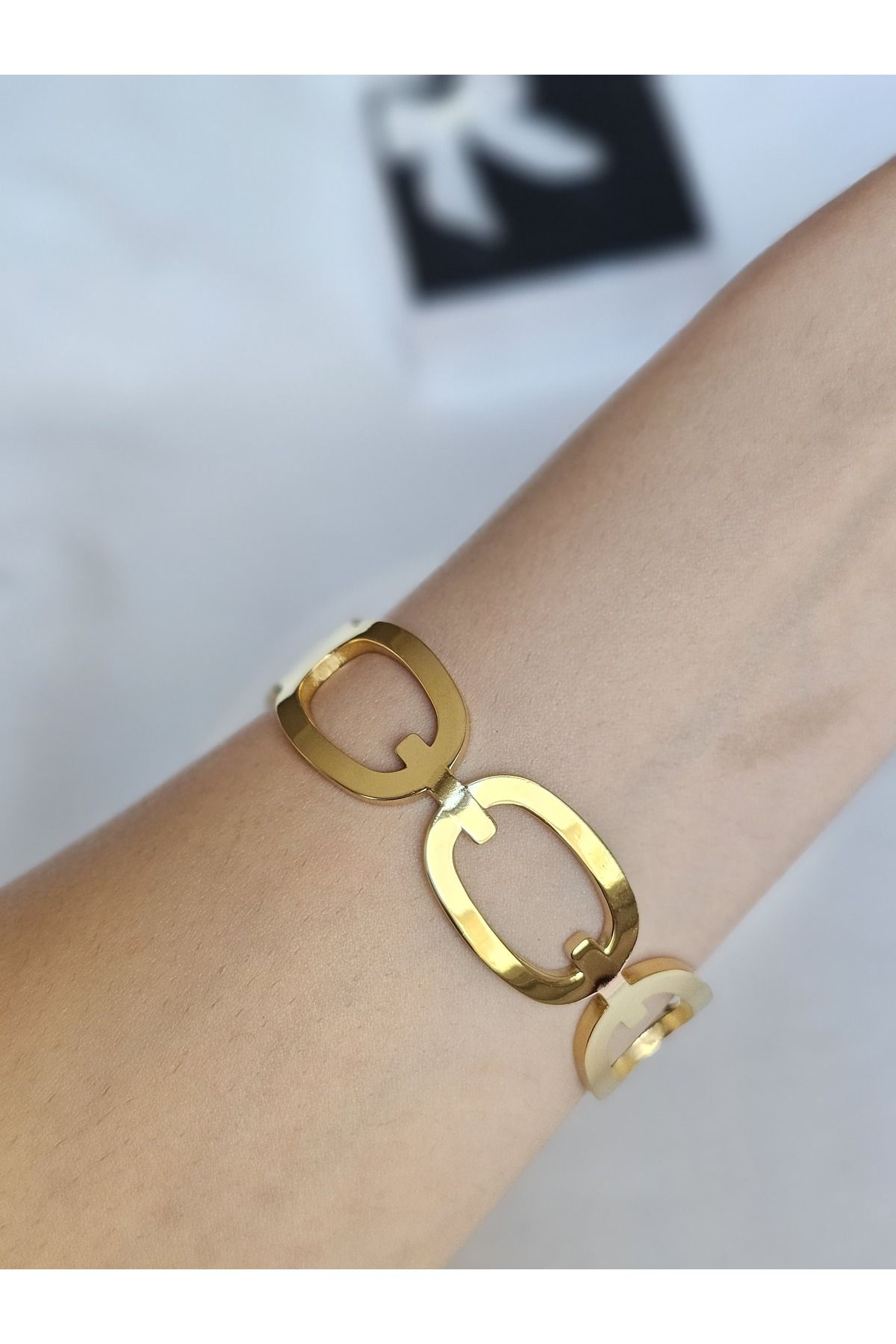 Roya Happiness ÇELİK KADIN KELEPÇE BİLEKLİK GOLD GÜMÜŞ RENK KARARMAZ DENİZDE KUMDA YAZLIK TAKI HEDİYE KUTULU