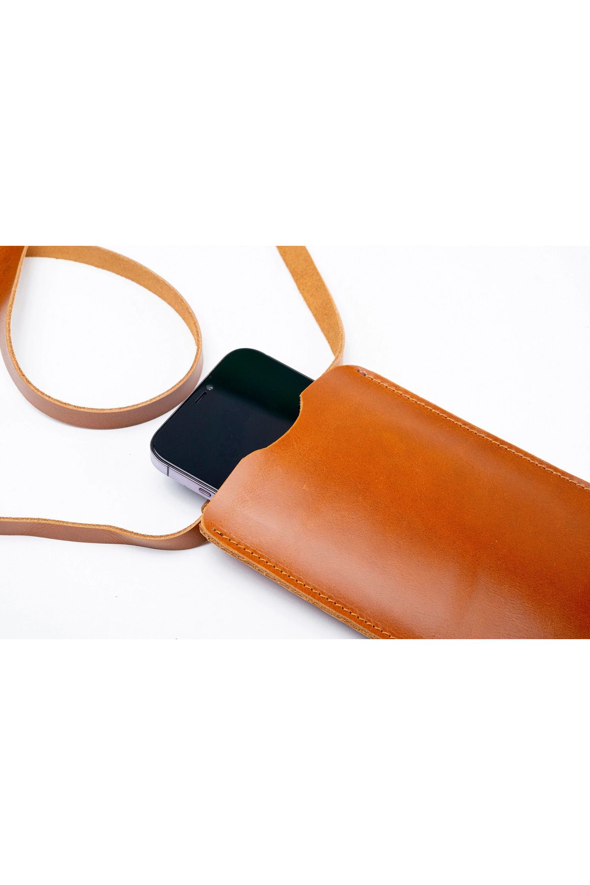 LWA Leather Deri iPhone 15 & 16 Pro Kılıfı – Kişiselleştirilebilir El Yapımı iPhone 15 & 16 Pro Max Deri Kılıfı