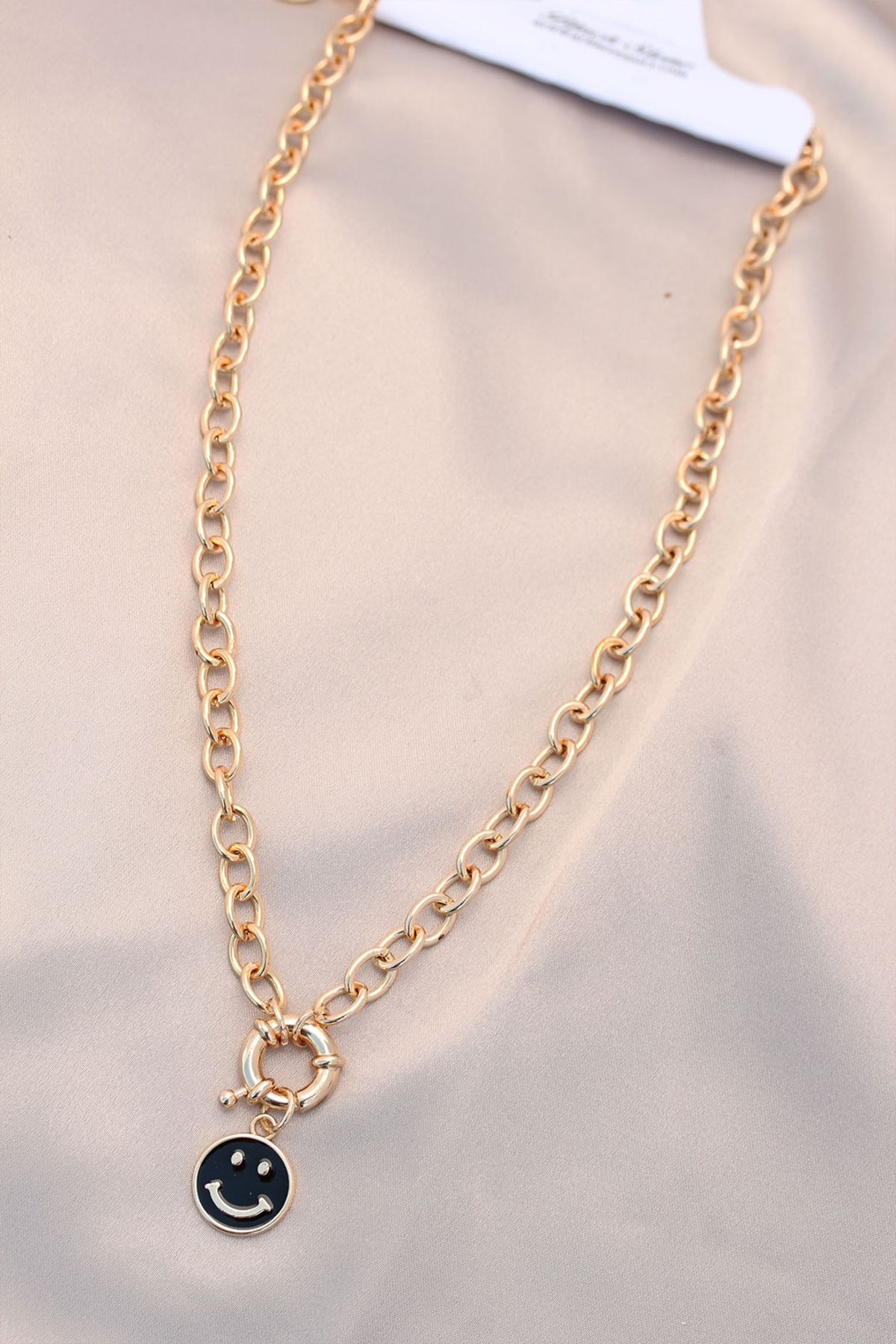 bamido Yeni Sezon Siyah Renk Smile Model Retro Gold Metal Kolye - Bamido