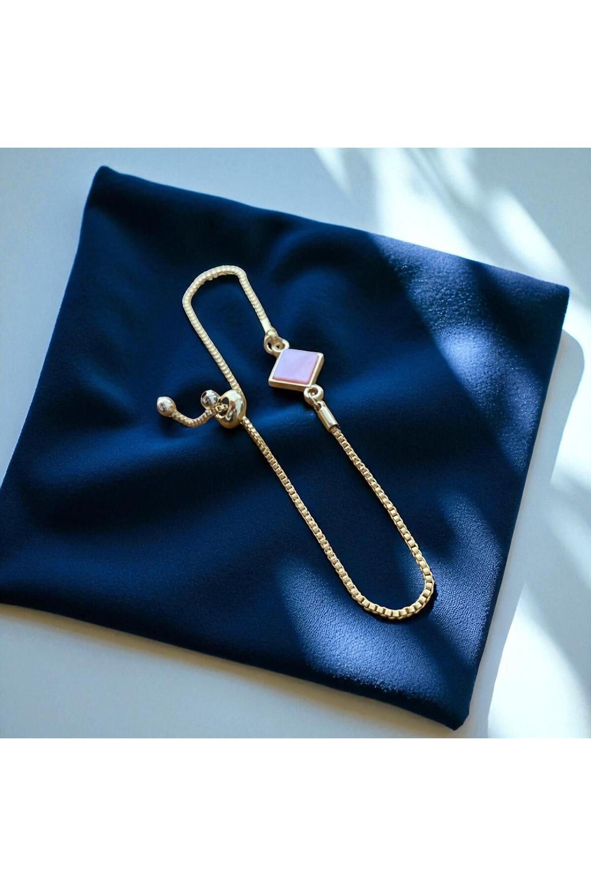 C&On Design ✨ Mor Işıltı Dörtgen Taşlı Bileklik – Şıklığın Modern Dokunuşu ✨