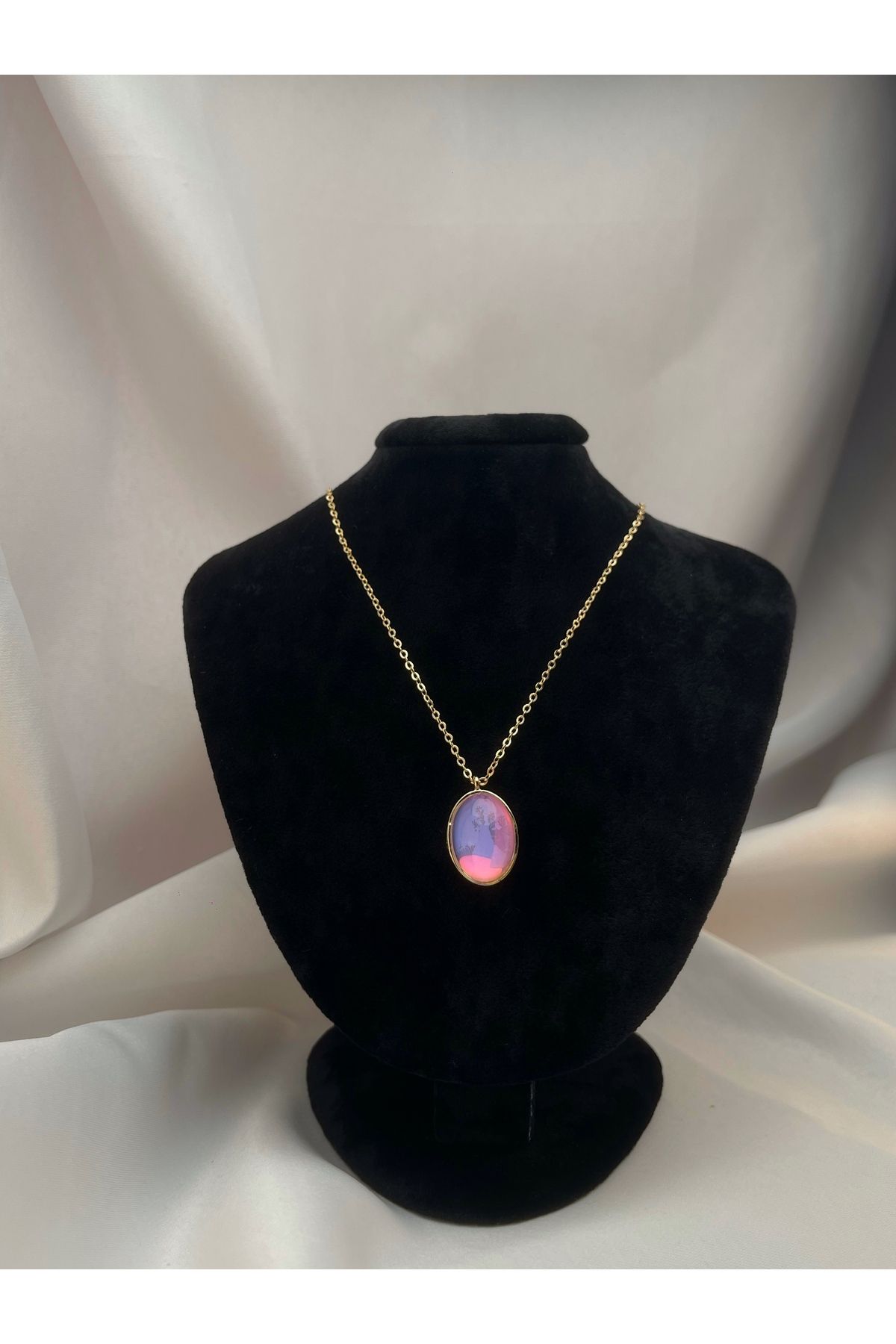 Butik Çelik / Doğal Ay Taşı Taşlı Minimal Gold Kolye