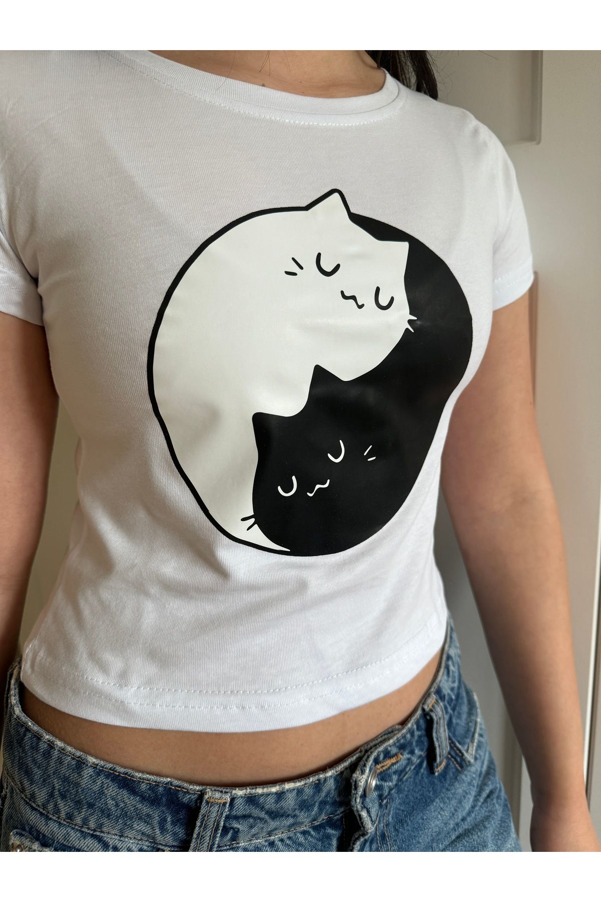 GRİLAND Kadın Beyaz Girift Baskılı Crop Likralı Pamuklu Slim Fit Kısa Crop