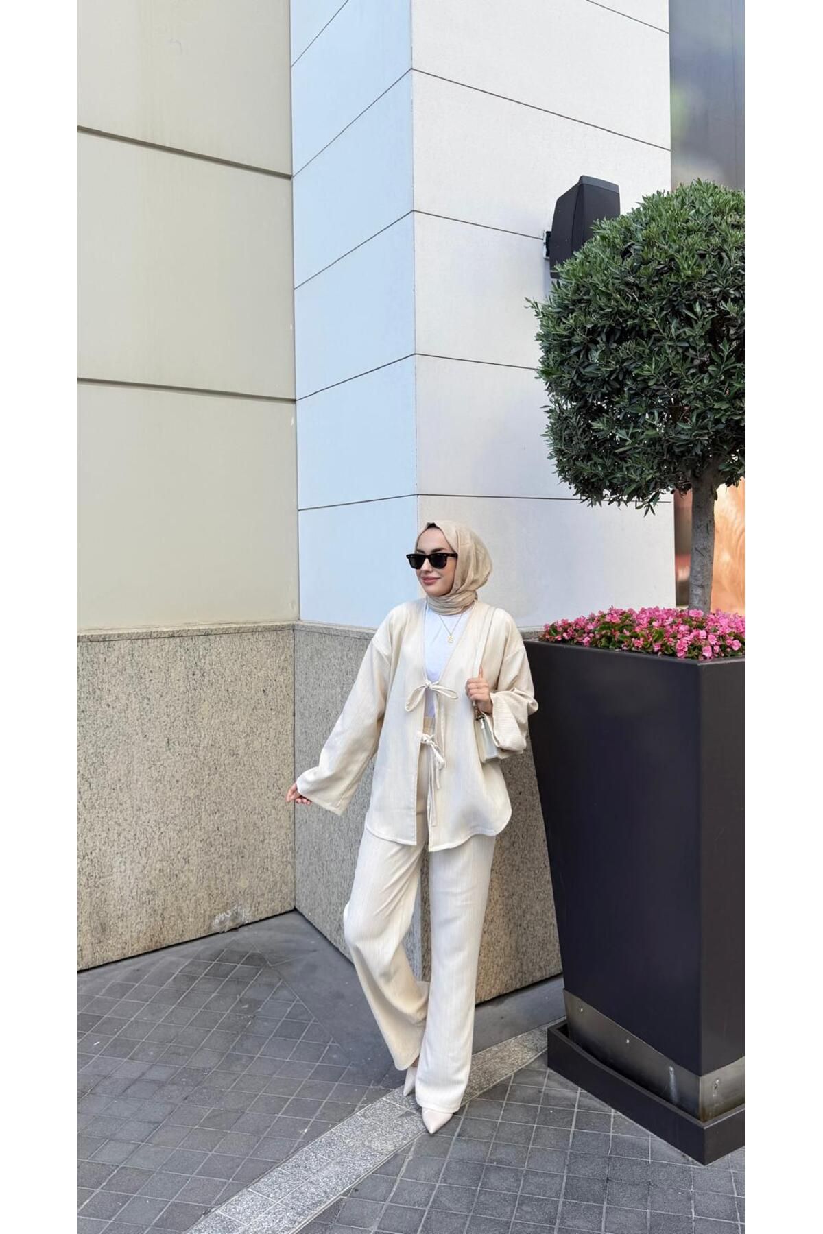 BRN IŞIK TESETTÜR Lina Önü Bağcıklı Kimono Tesettür Takım