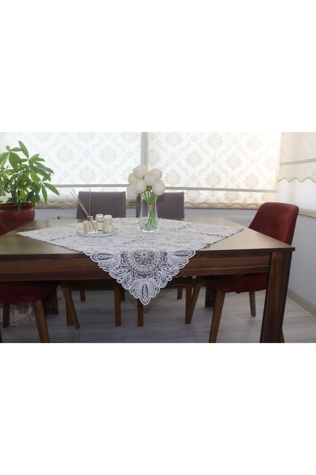 SNMHOME DANTEL fiskos & masa örtüsü Lüks tasarımlı beyaz gümüş simli (95x95) cm.