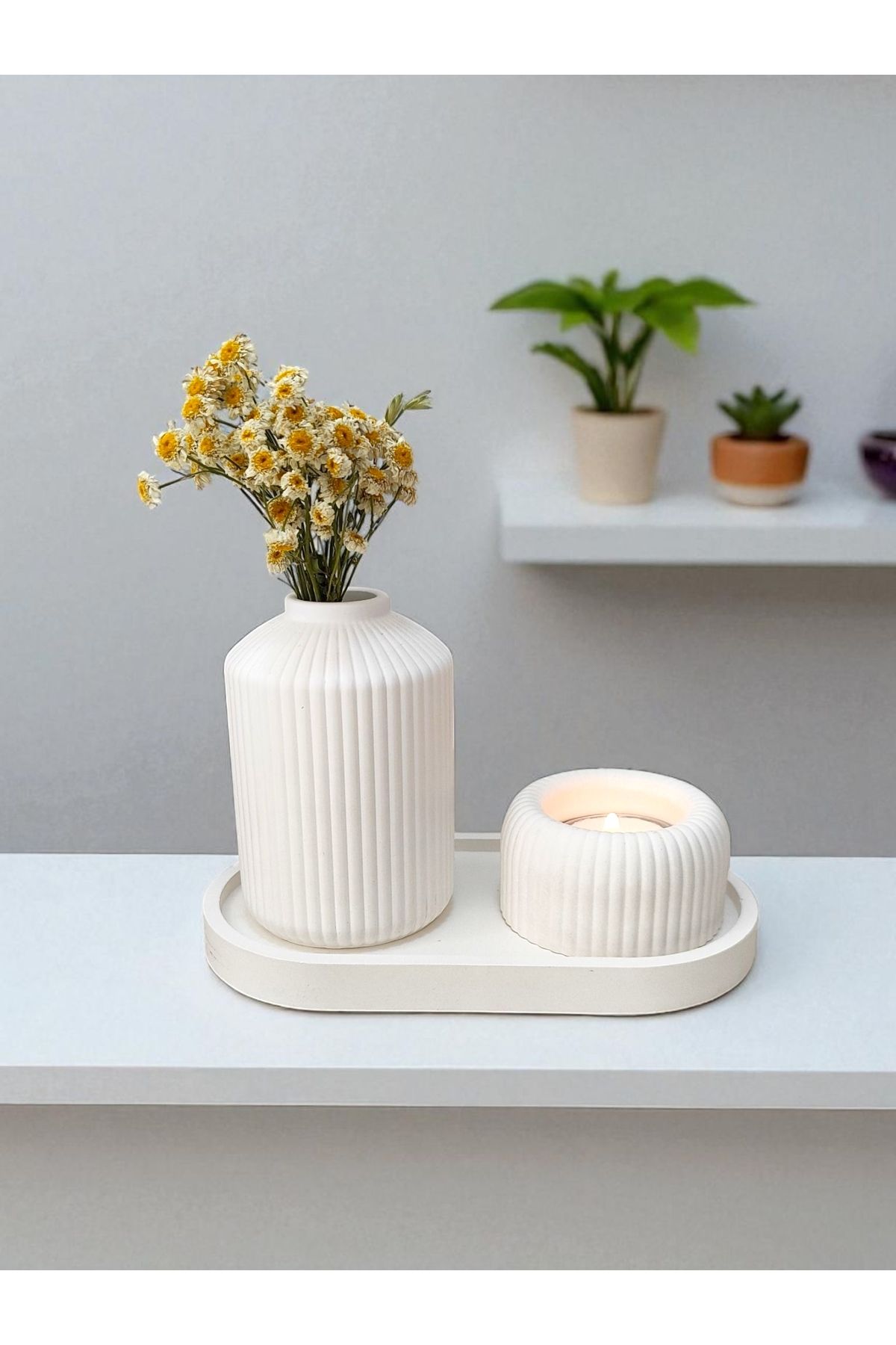 Minima Art Studio Serenité 3’lü Dekoratif Set – El Yapımı Beyaz Vazo, Mumluk ve Tepsi