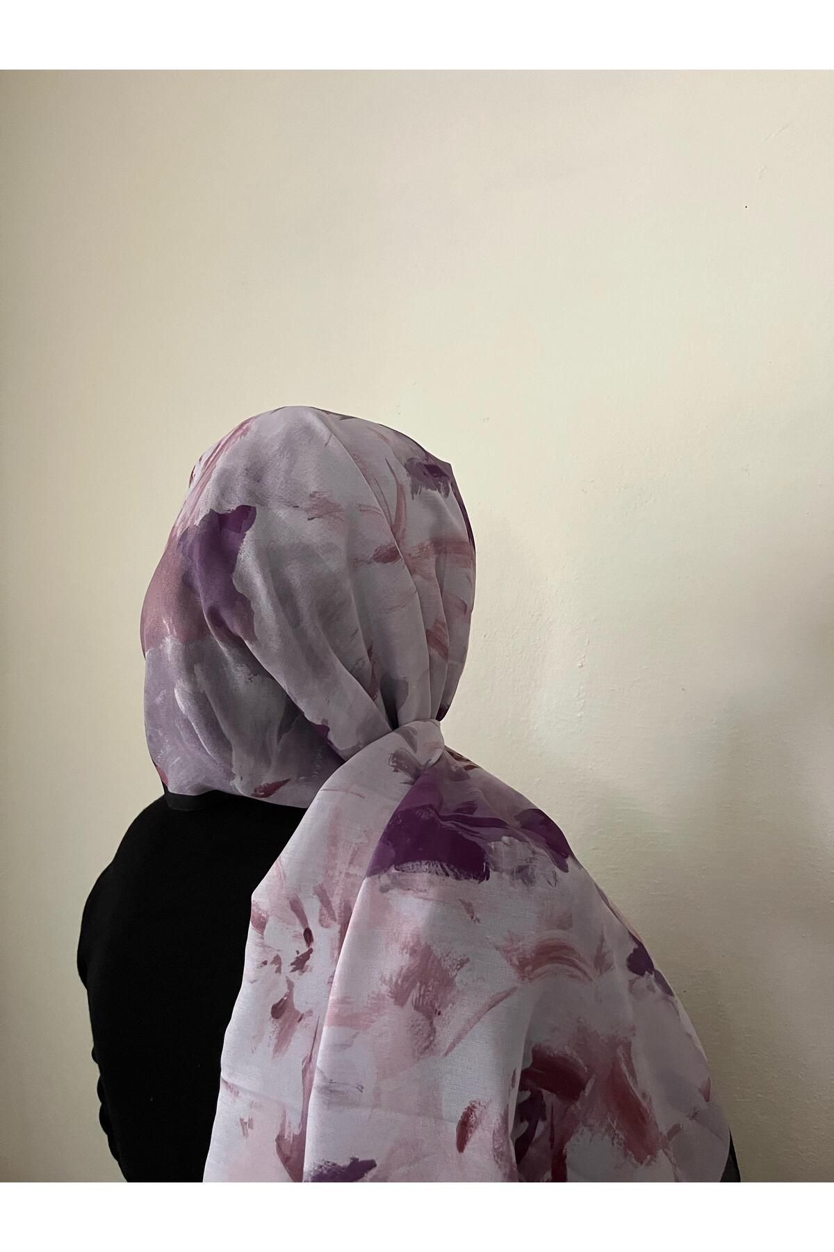 BOUTİCON Çiçek Desenli Siyah Lila Pamuklu Şal