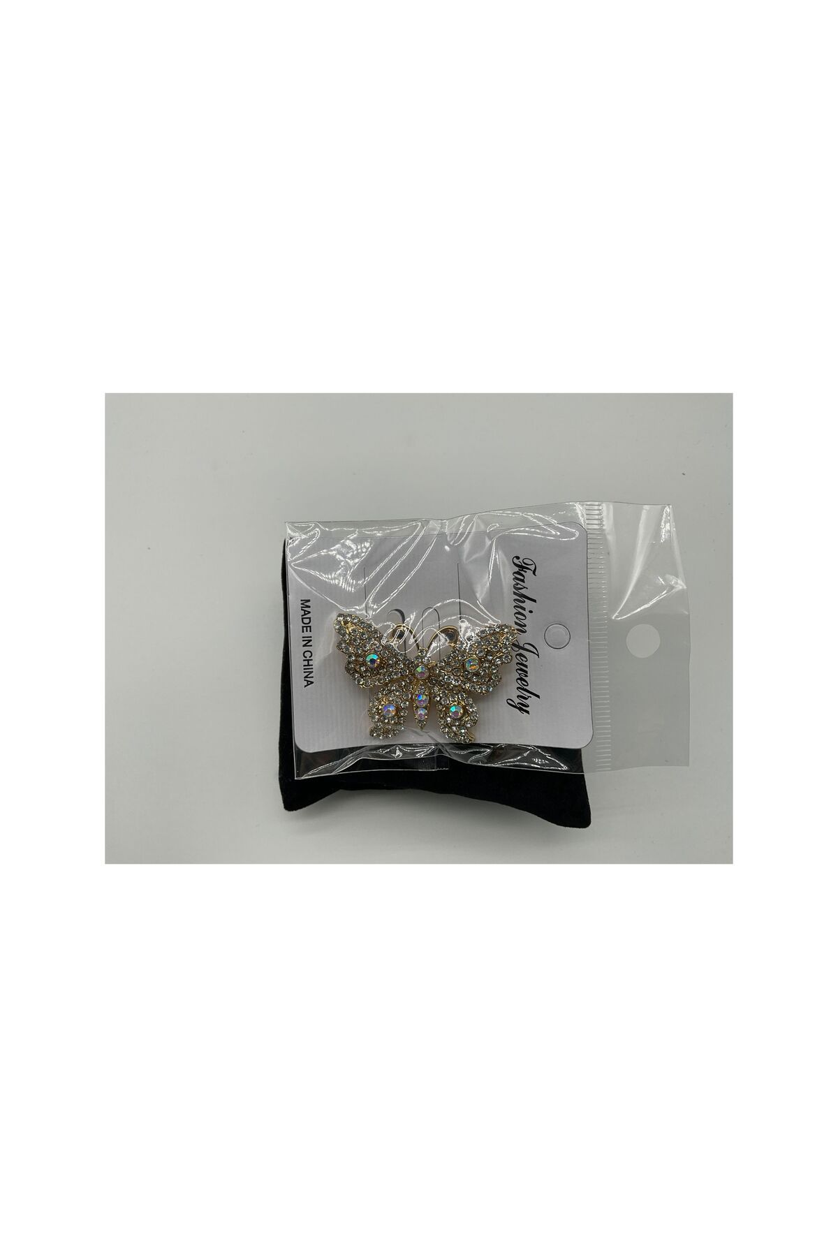 CHIC ALACA RENKLİ TAŞLI GOLD KELEBEK BROŞ