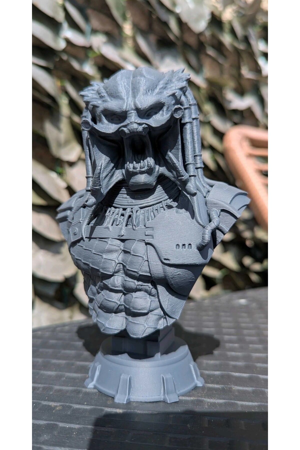 Polizer Detaylı Predator Büstü