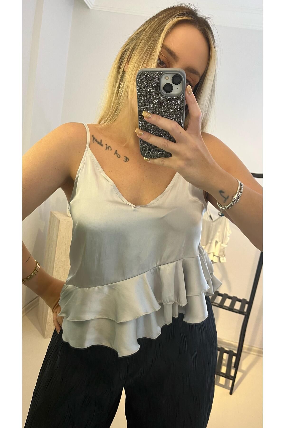 Butik Asimetrik saten bluz