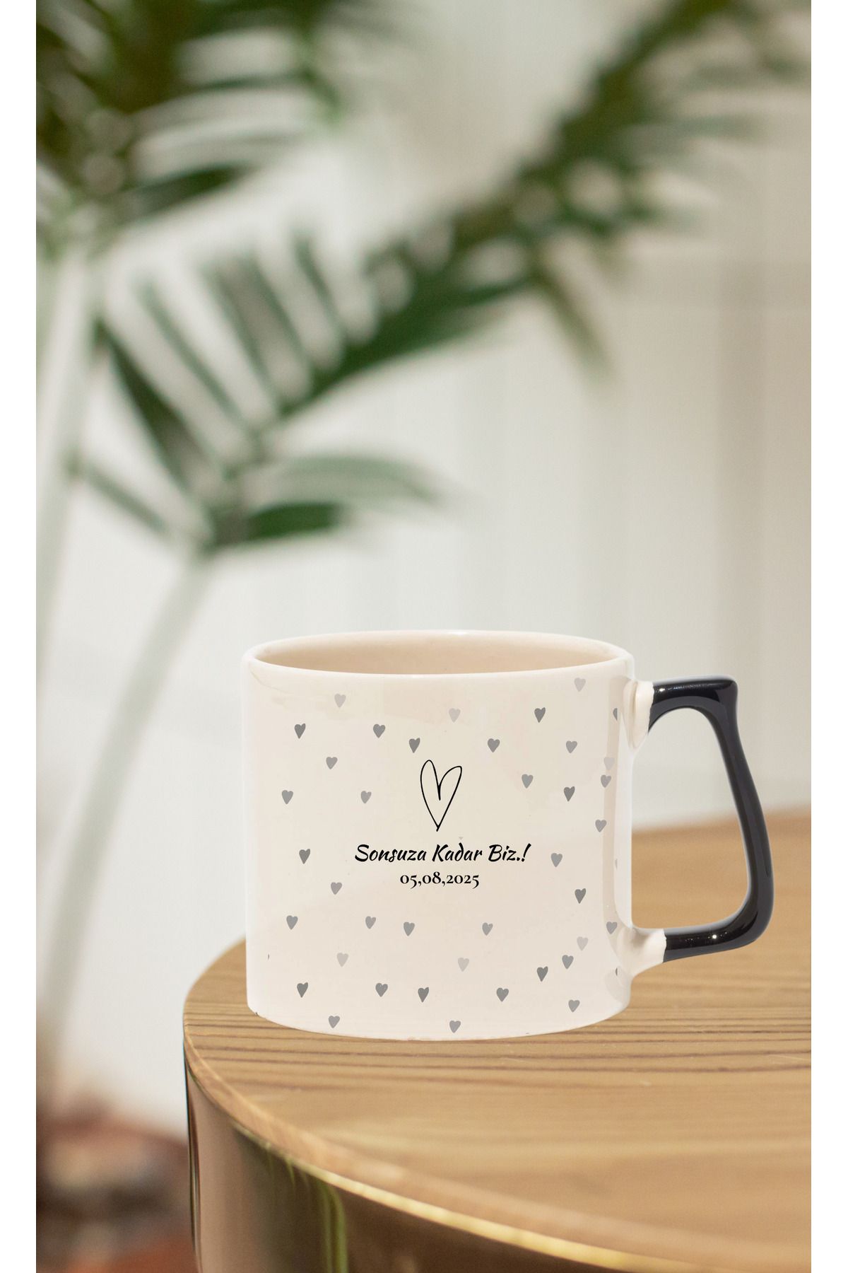 Store Kalpli ve Tarihli Romantik Kupa - Anılarınızı Saklayan Seramik Kupa Bardak!