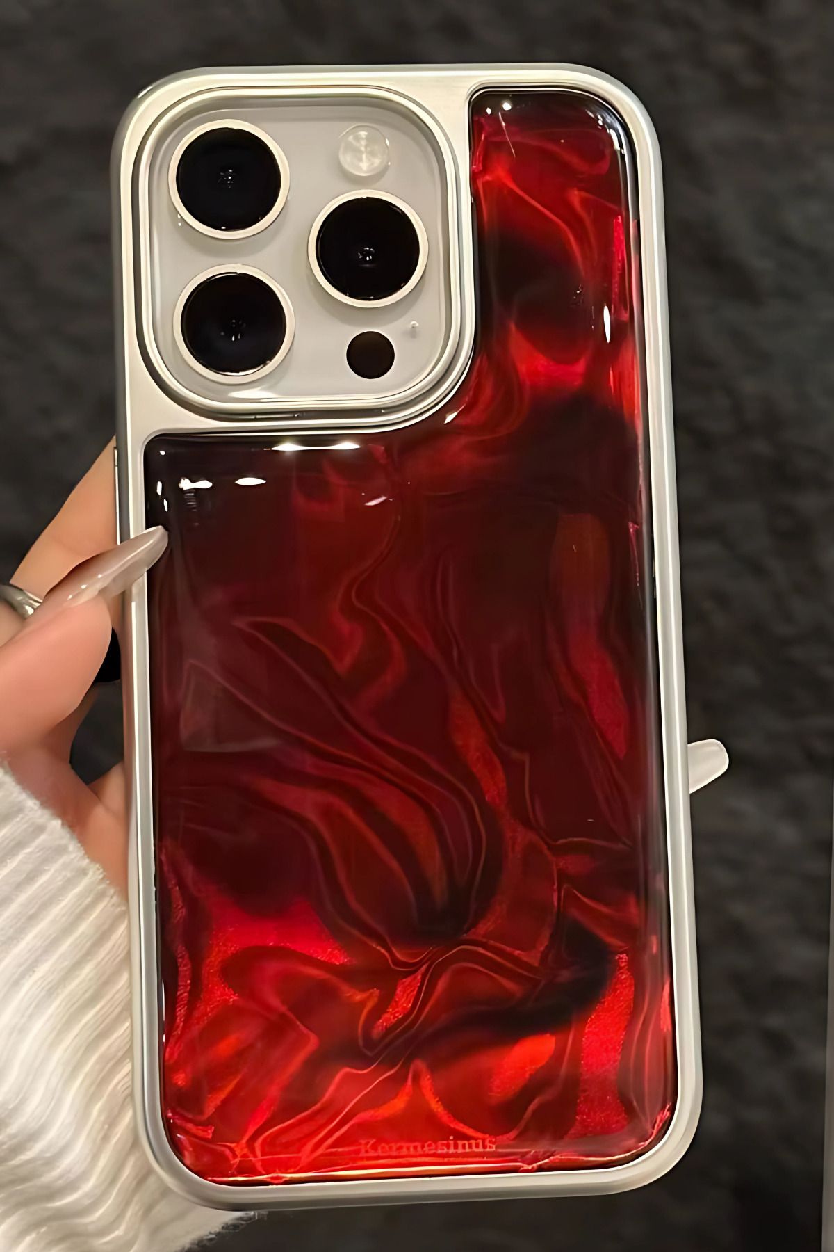 shop İphone 15 Uyumlu Alev Kırmızısı Parlak Dokulu Lüks Telefon Kılıfı Zarafetin Gücü