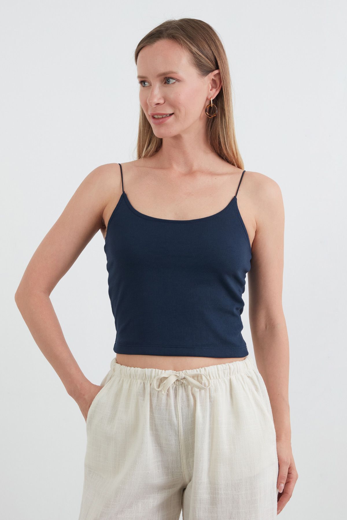 Fulla Moda Basic İp Askılı Crop Body