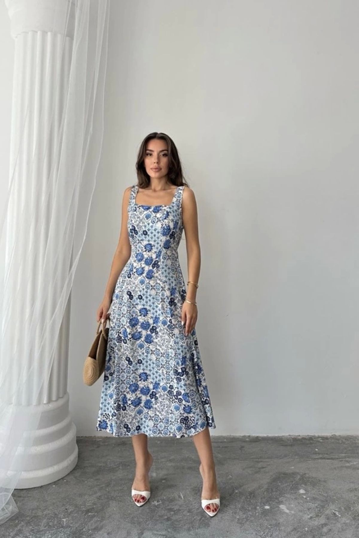 Butik Mavi Çiçekli Viskon Elbise