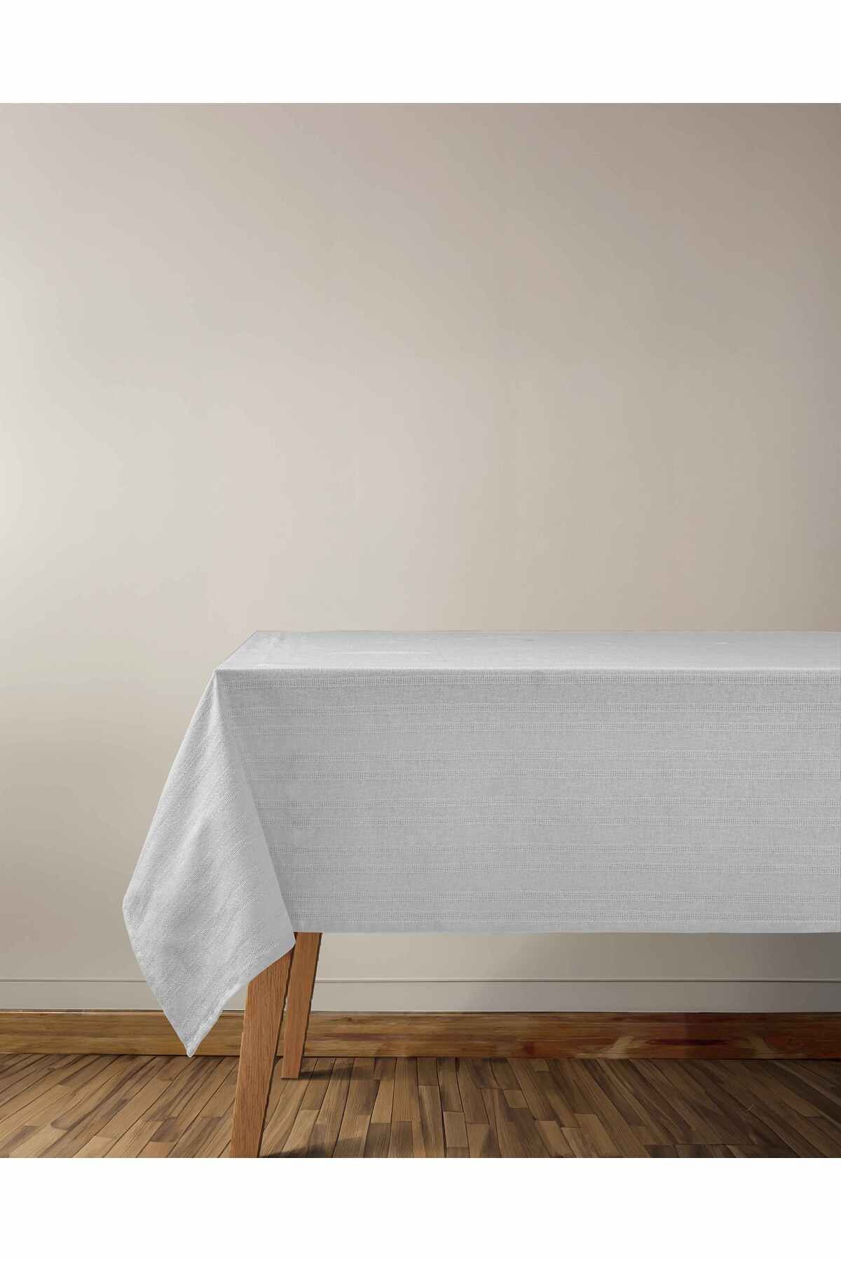 Maisonette AURA MASA ÖRTÜSÜ