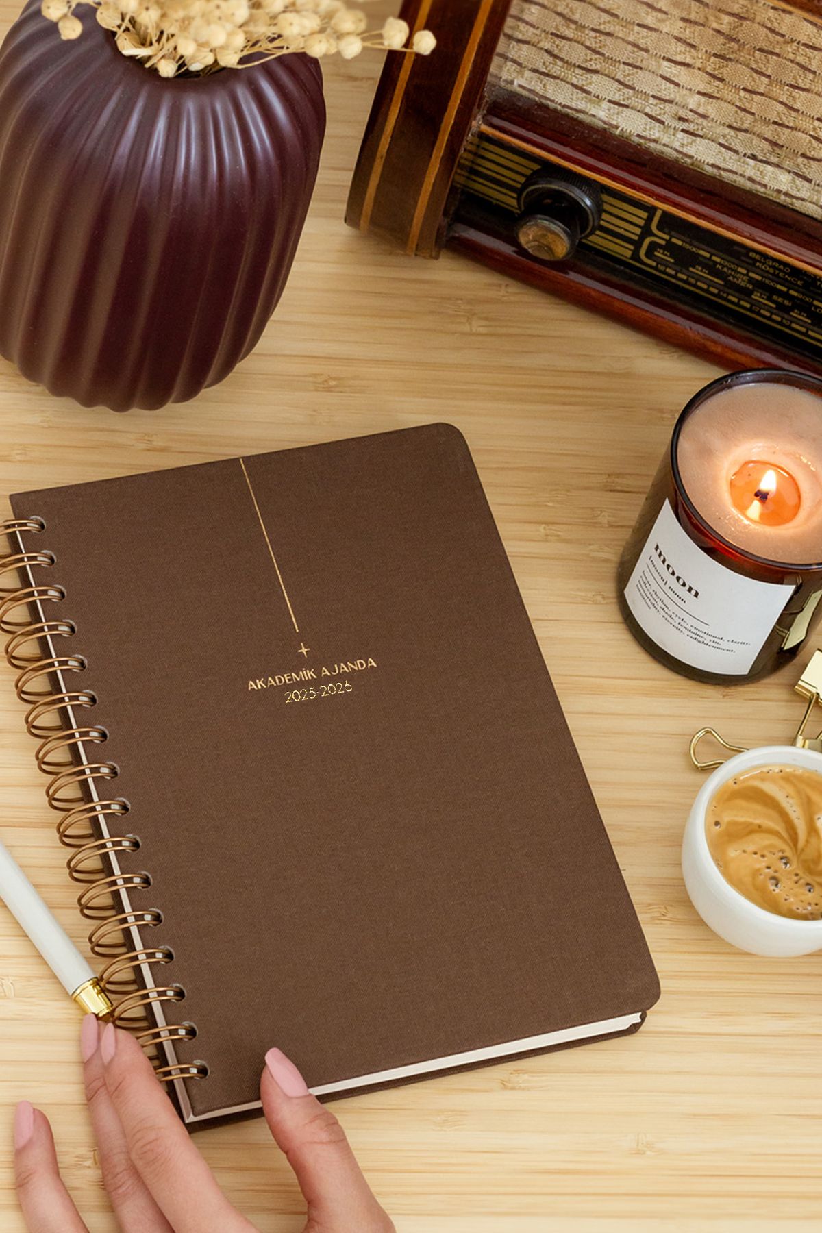 Matt Notebook 2025-2026 A5 Keten Akademik Ajanda Spiralli 15x21 cm - 17 Aylık Kahverengi