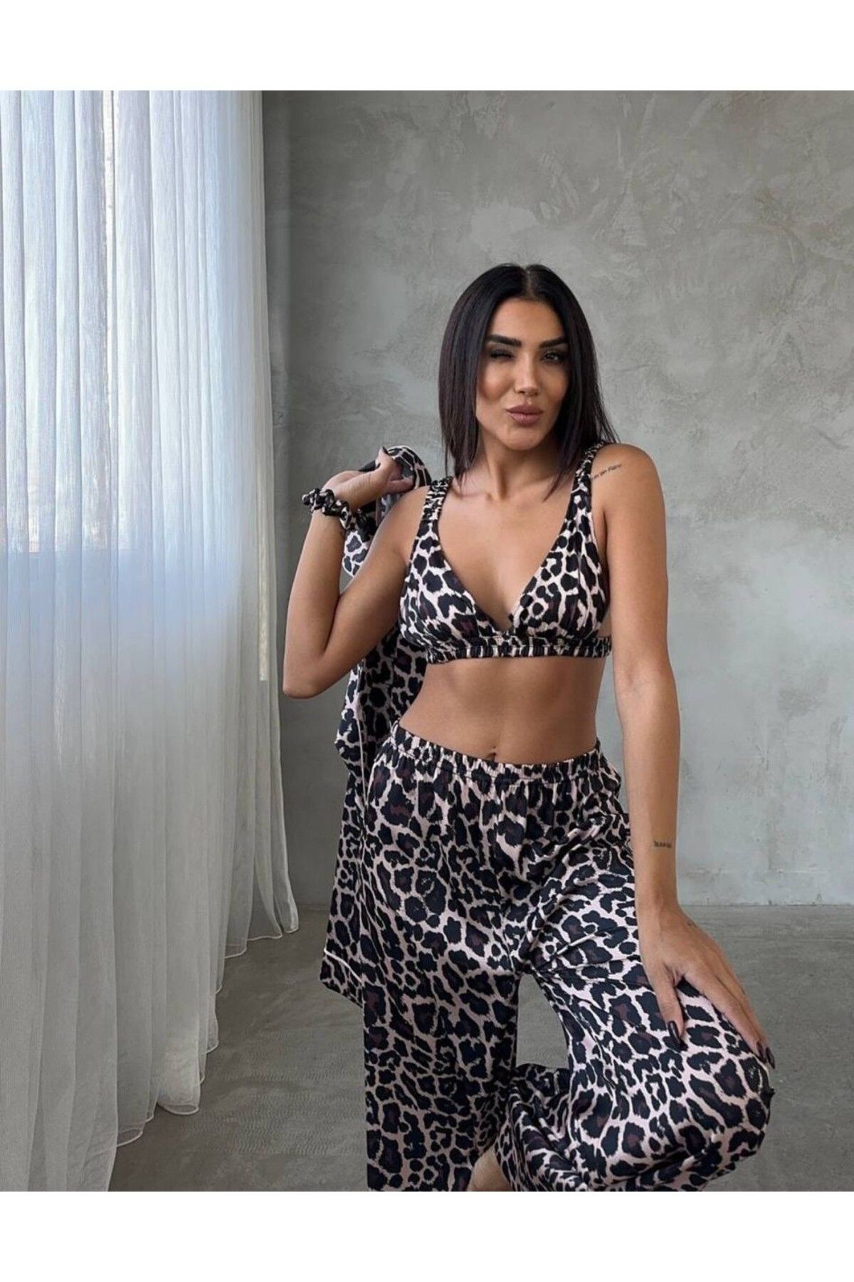 Gamze Day's Lingerie Leopar Saten Pijama Takımı