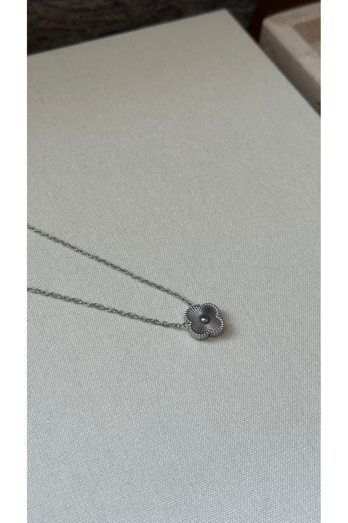 Muse Sister Çelik Van Cleef Kolye