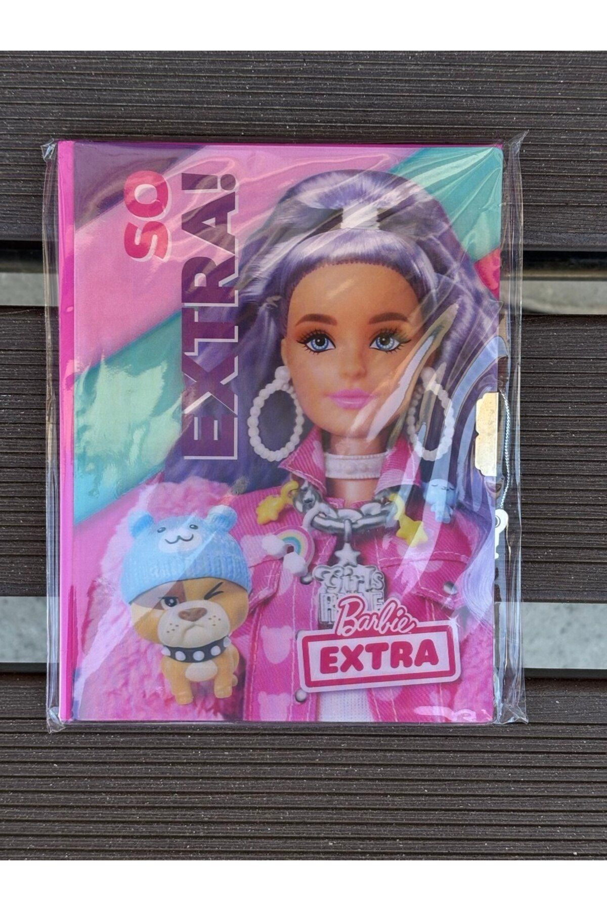 Cem Barbie Kilitli Çizgili Hatıra Defteri Kapağı Hologramlı