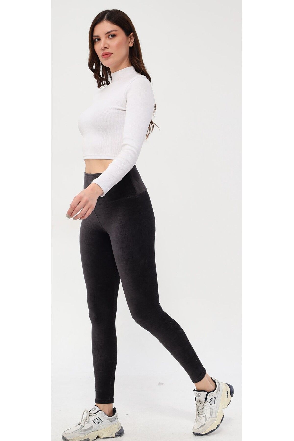 Miss couture İnce Fitilli Rahat ve Esnek Kemer yapısı ile Beraber Kadife Kumaş Bir Araya Getirildi.