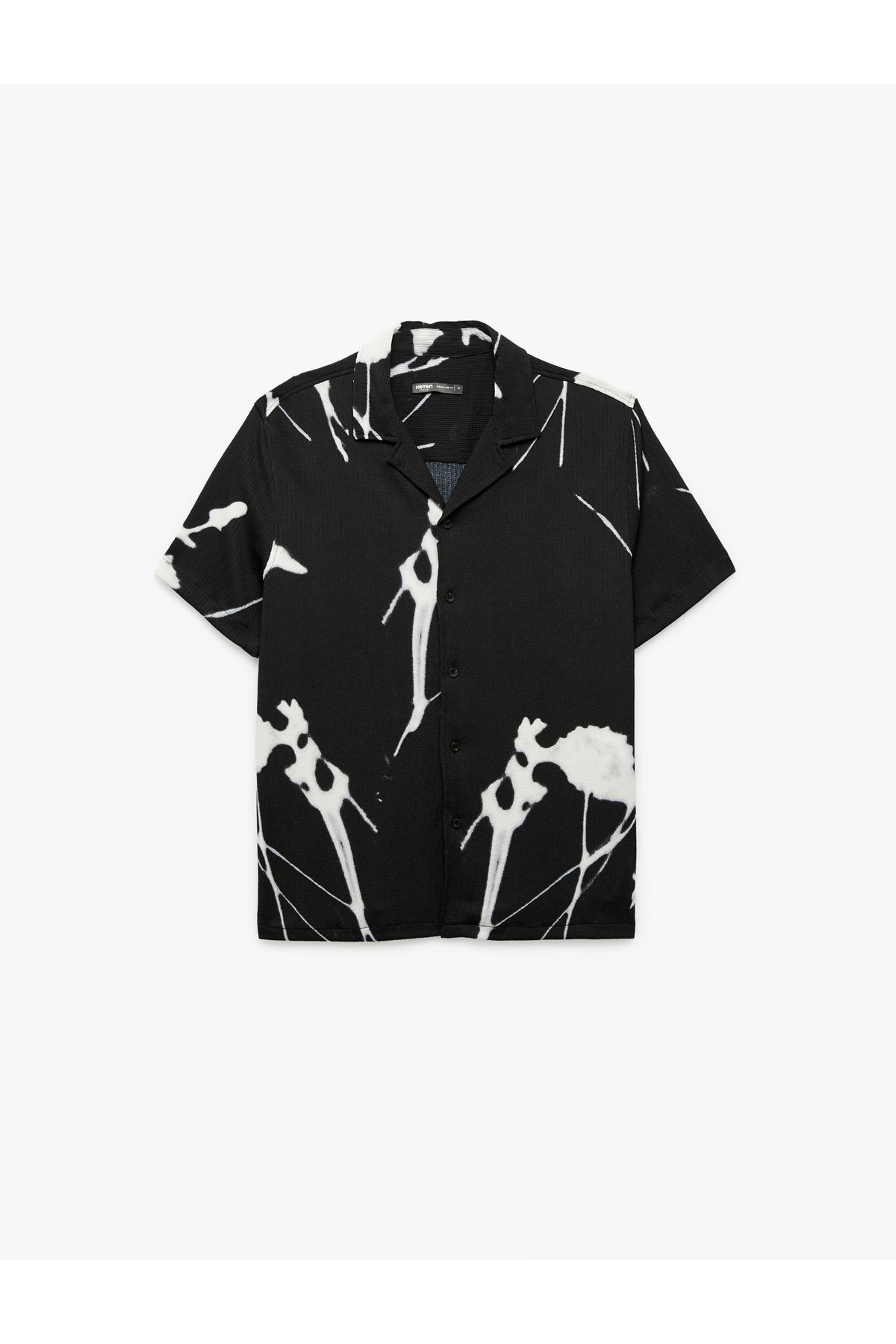 Koton Regular Fit Kısa Kollu Devrik Yaka Desenli Gömlek