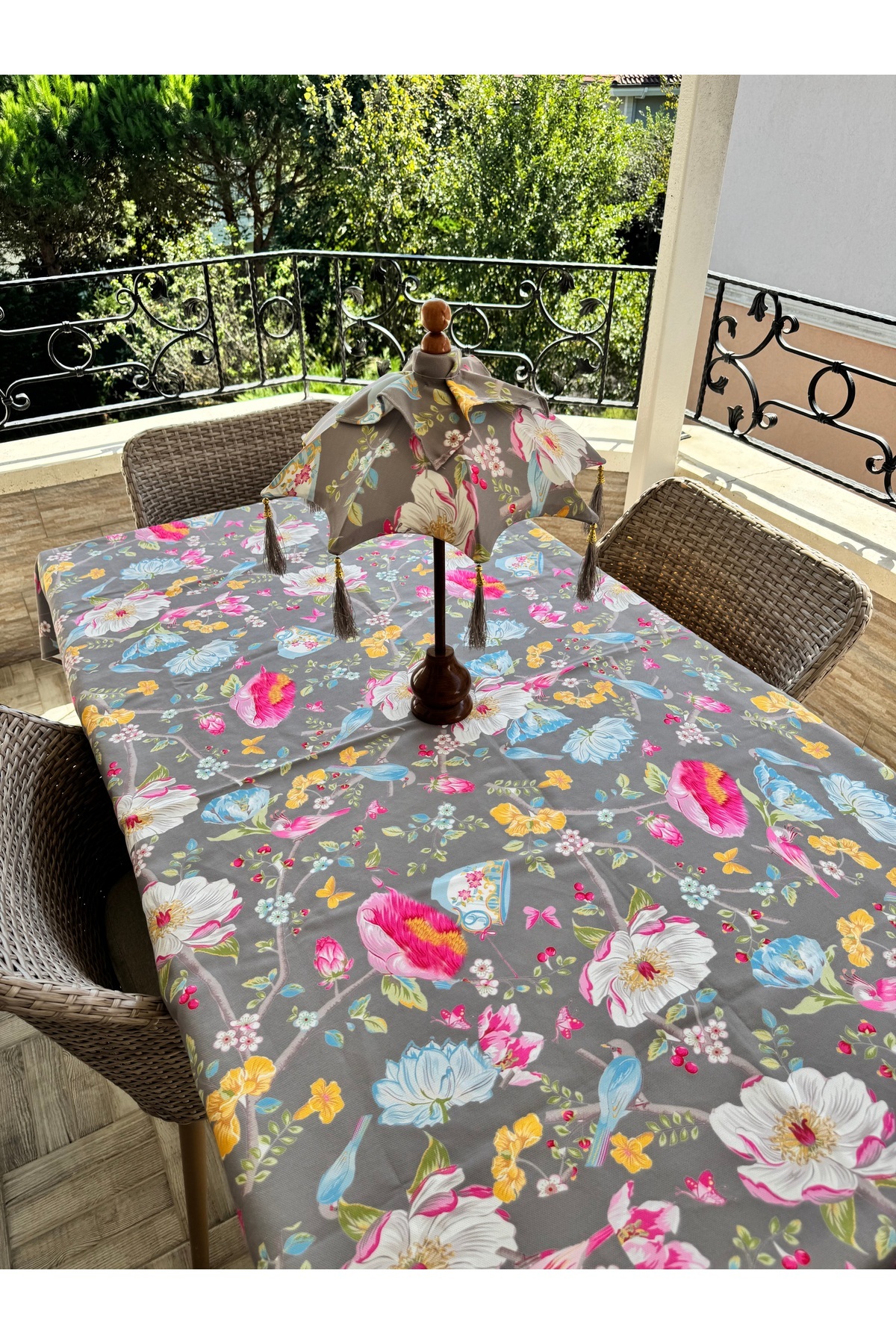 Merve Kaymakcı-Flower Pattern Beige Table Cover 3