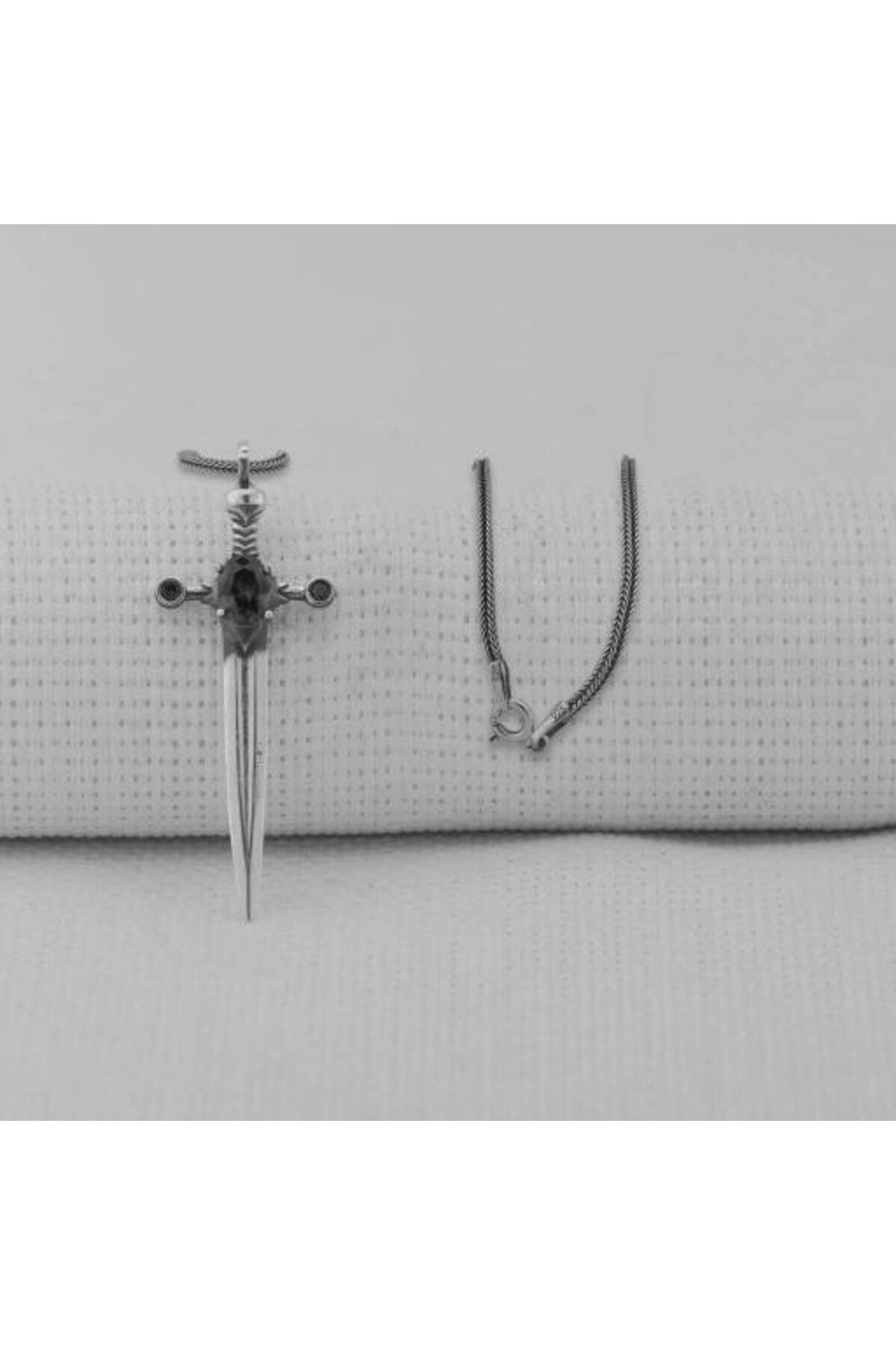 shop Zirkon Taşlı Şovalye 925 Ayar Gümüş Erkek Kolye