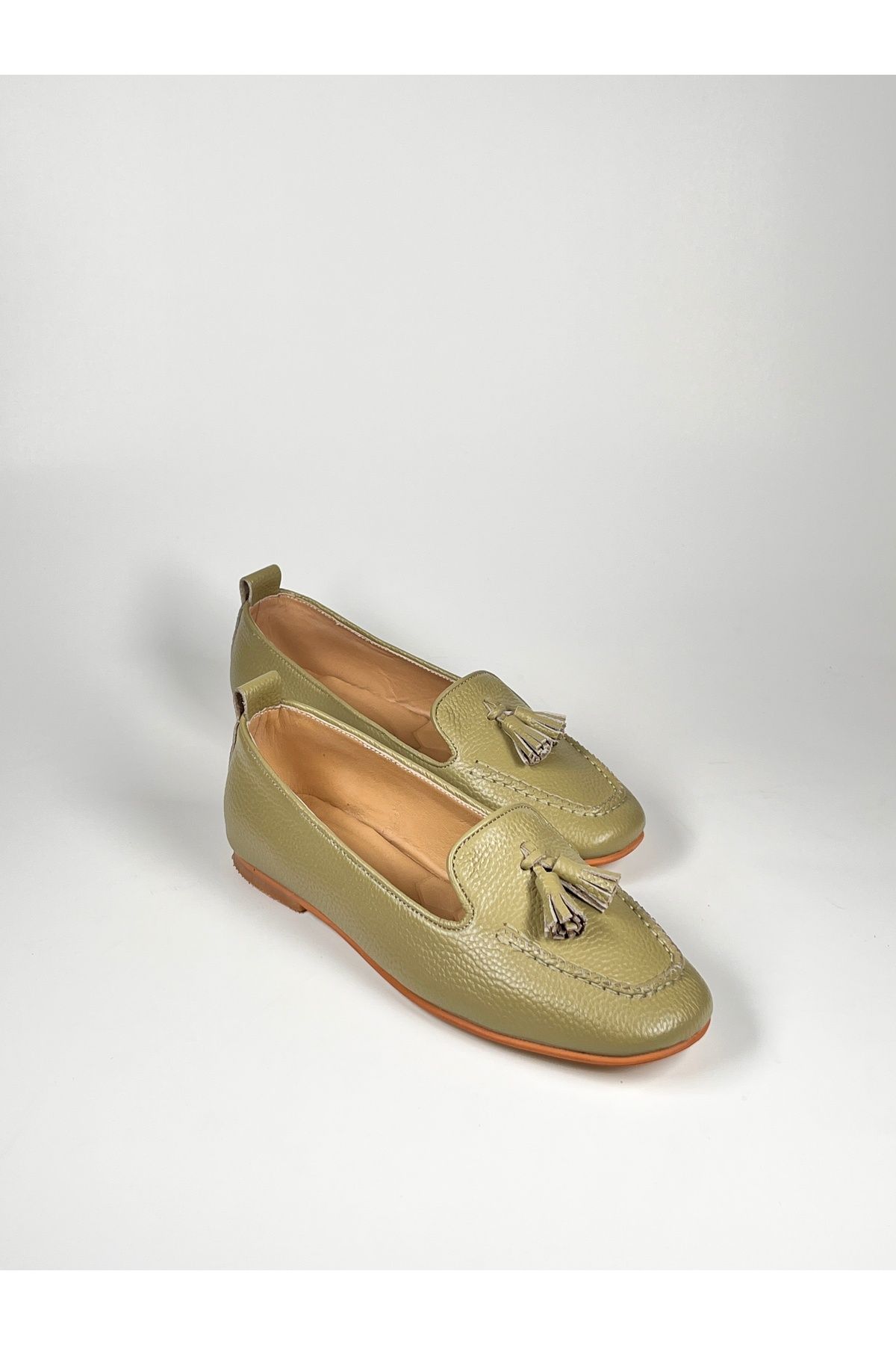 futsi shoes Hakiki Deri Püsküllü Kadın Babet
