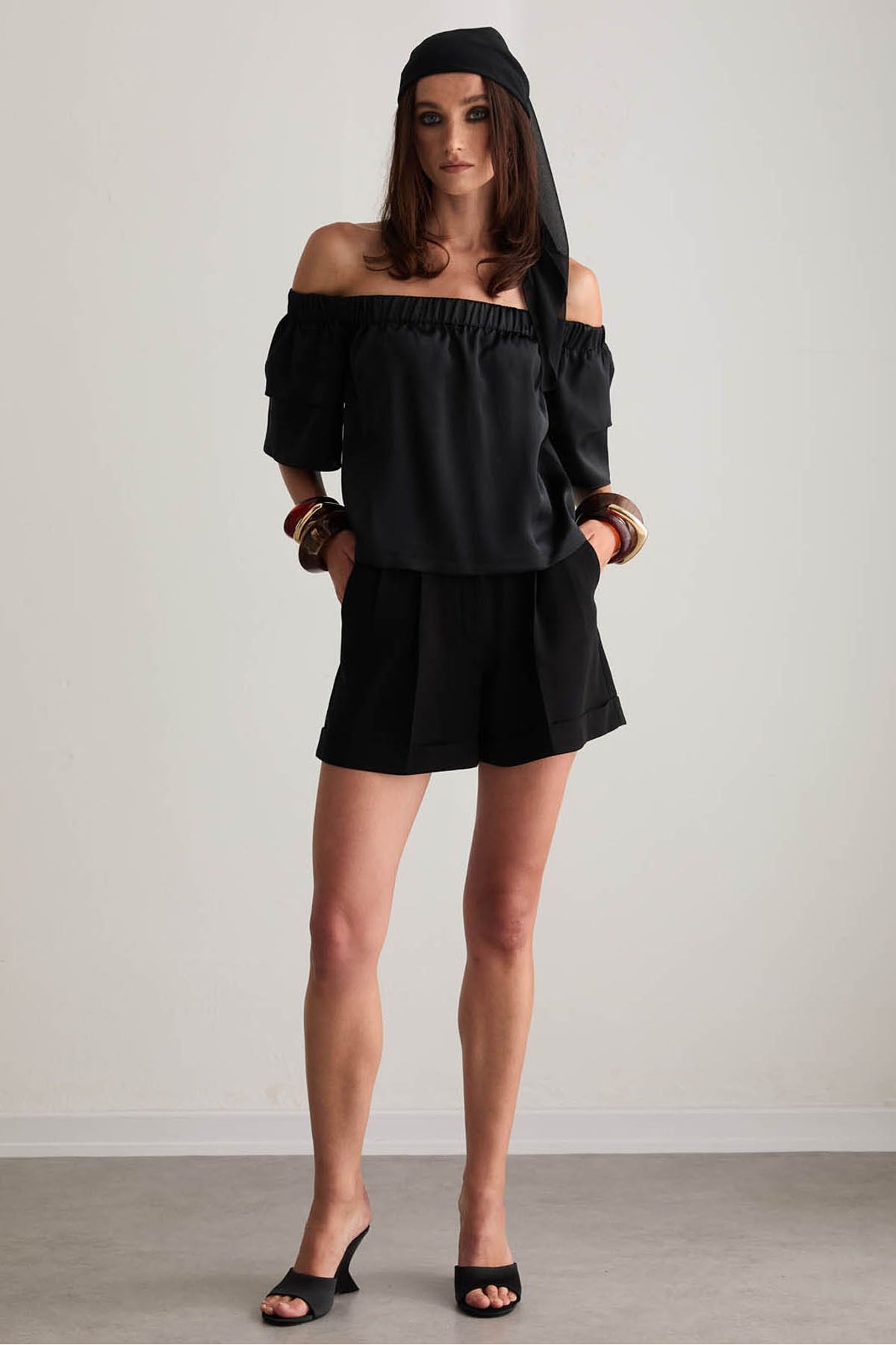 Rebellion Noir Top