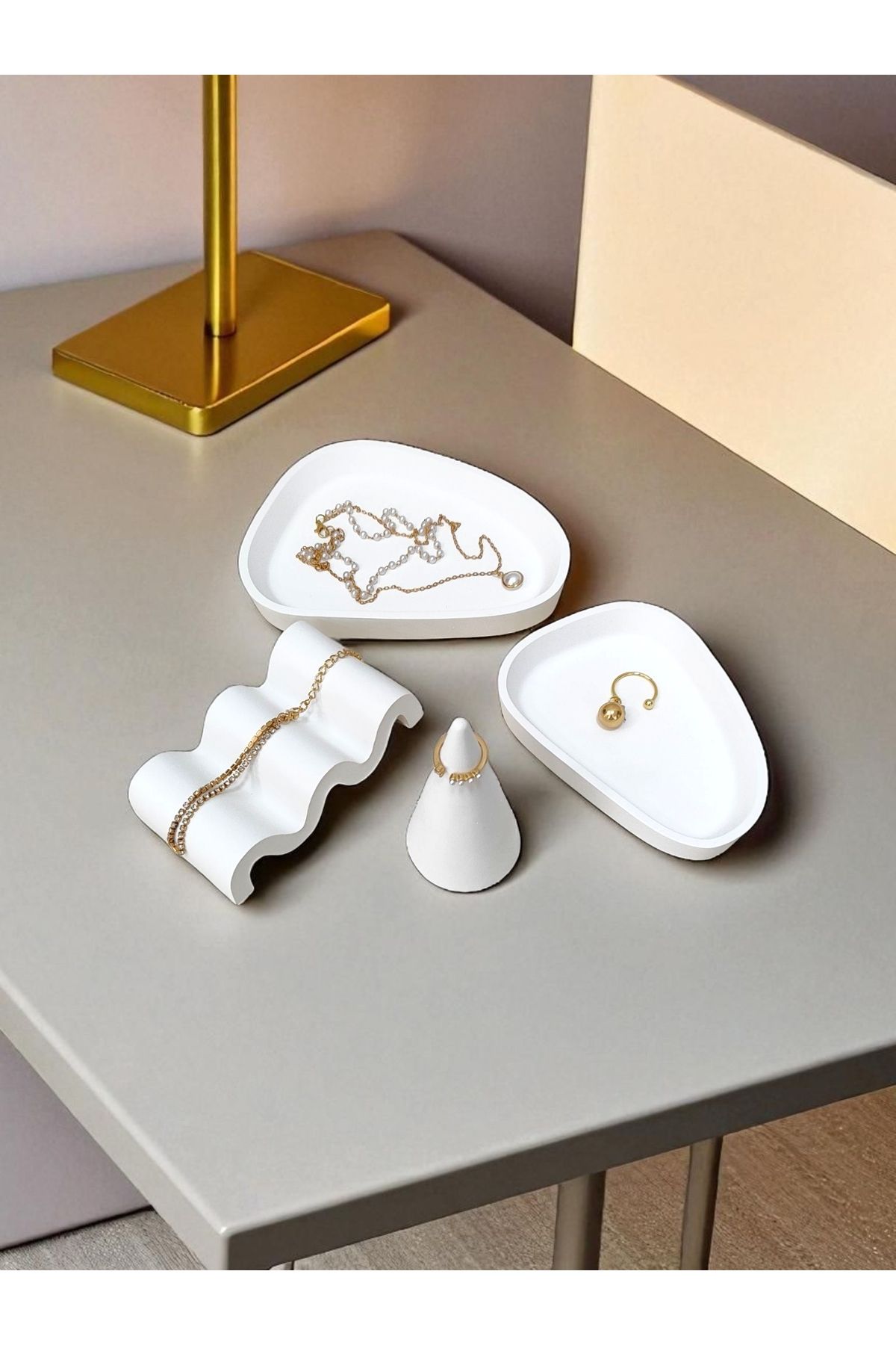 Minima Art Studio 4 Parça Takı Düzenleyici Set – Beyaz Taş Tozu – Takı Çekim Standı