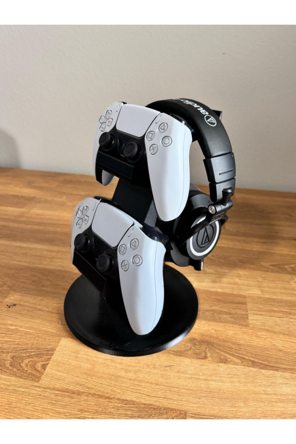 GÖRGÜN PS5/PS4/Xbox Uyumlu DualSense Kol ve Kulaklık Standı – Şık Tasarım | Çoklu Tutucu Aparat