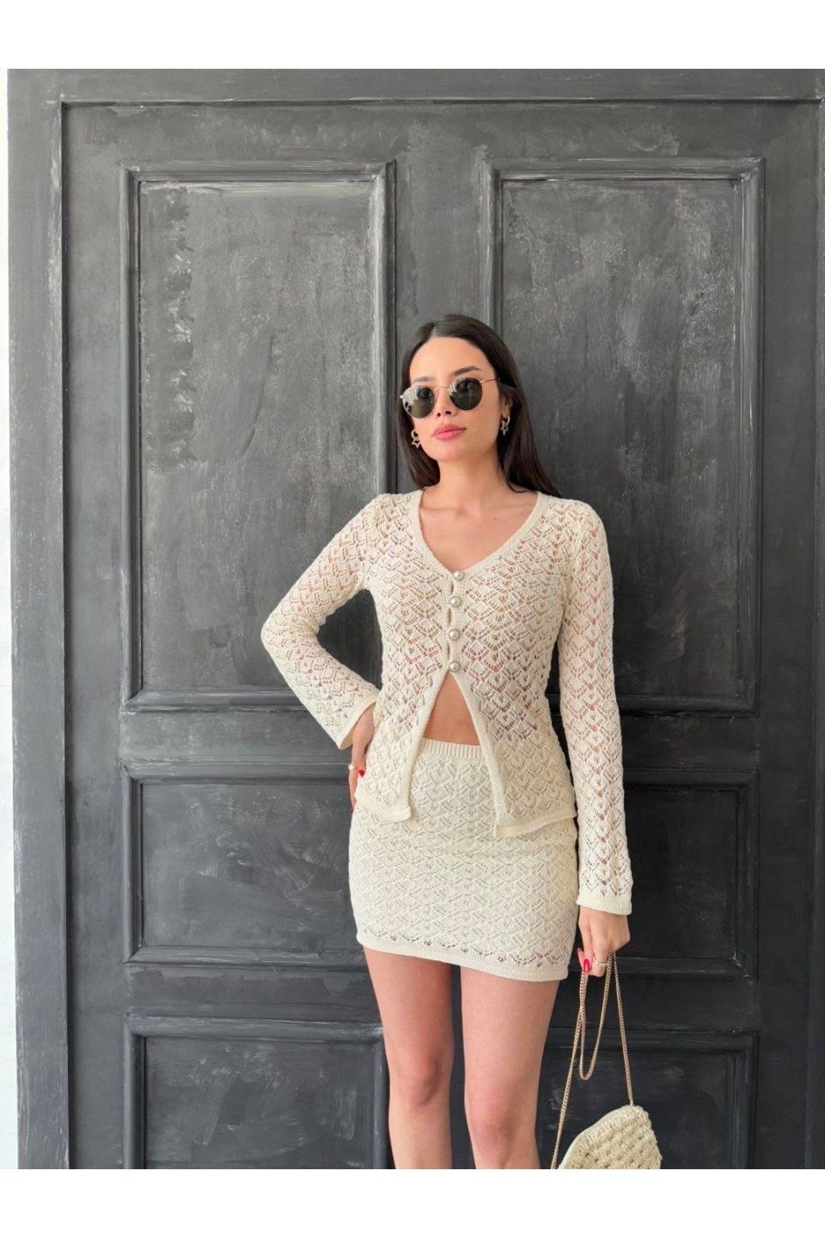Kaden Bej İnci Düğmeli Peplum Dantel Takım