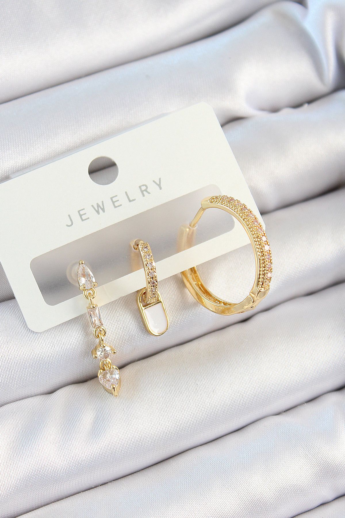 AfraBeauty 925 Ayar Paslanmaz Çelik Gold Zirkon Taşlı 3'lü Sallantılı Kadın Küpe Seti