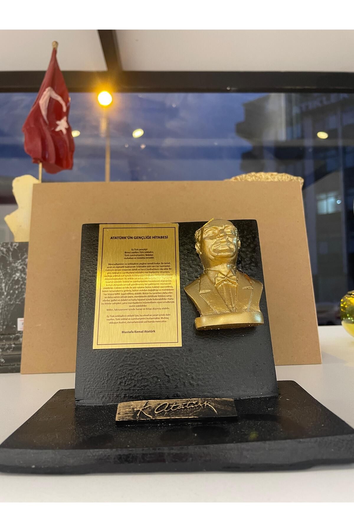 Moni Hediyelik Atatürk Gençliğe Hitabe