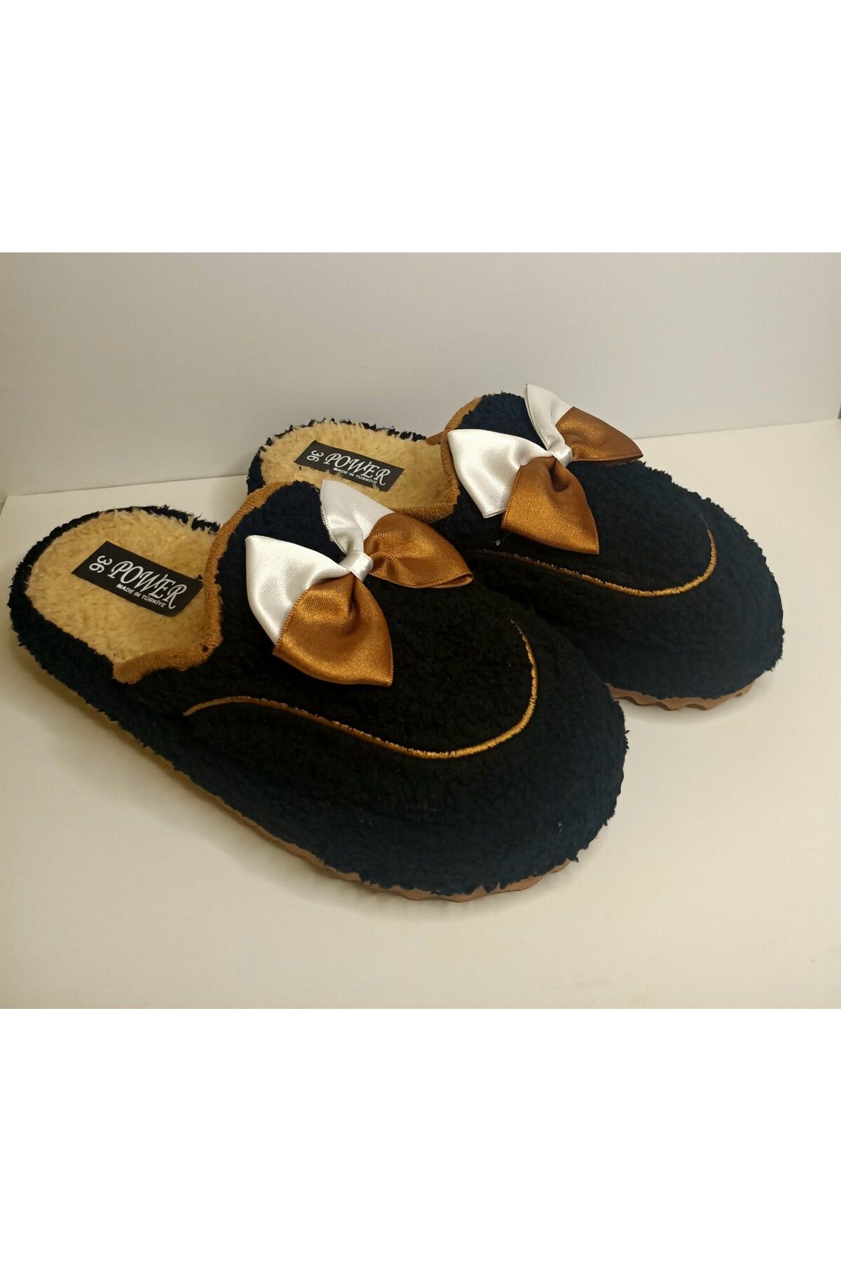 Huzurlu Adımlar KIŞLIK PELUŞ EV TERLİĞİ