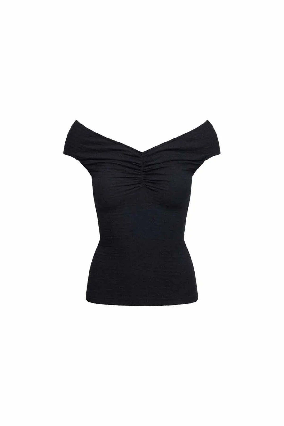 American Rag Cie Crue Off Shoulder Top - Şıklığı ve Konforu Bir Arada Sunan Bluz