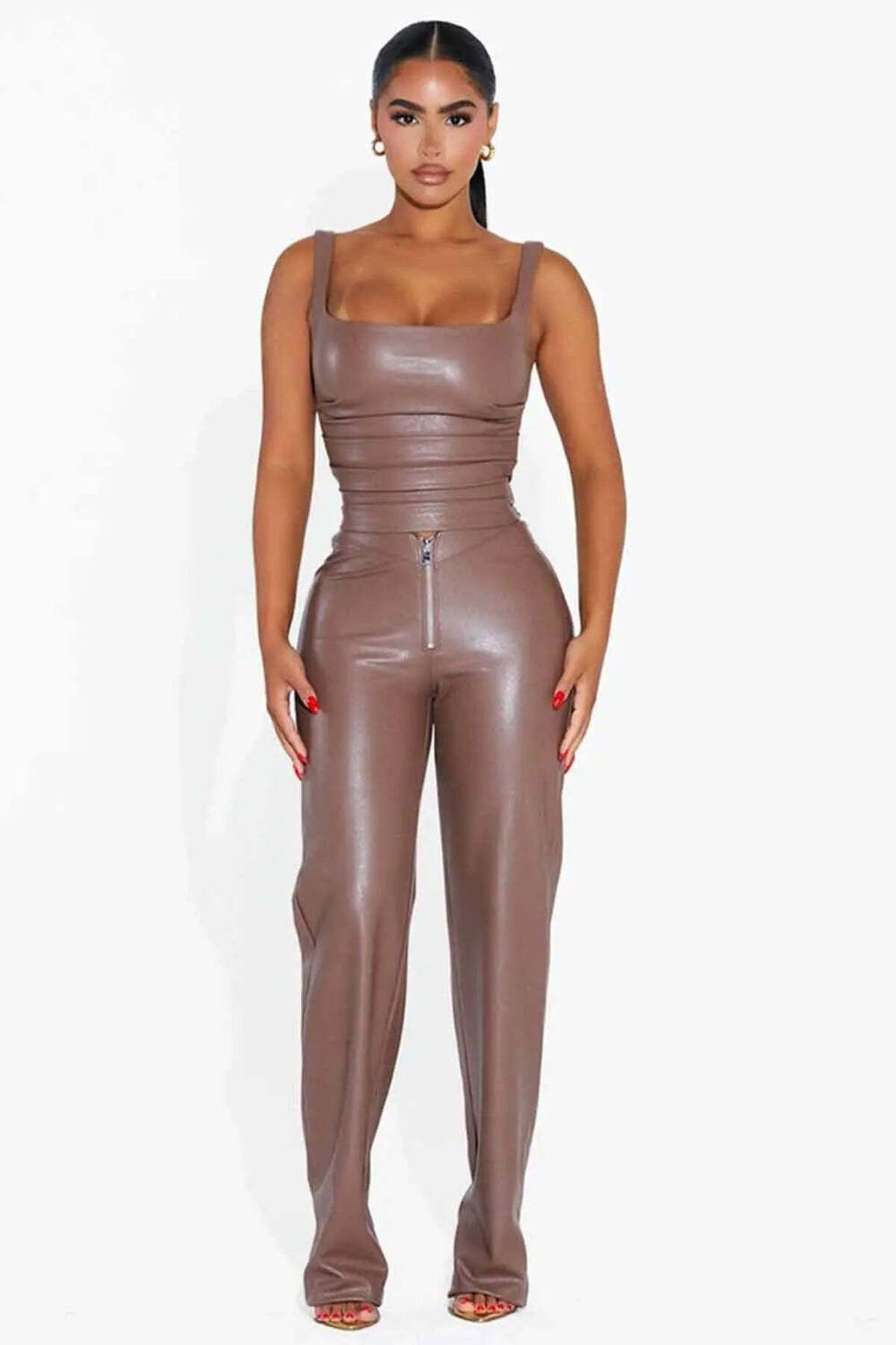American Rag Cie Zip It Faux Leather Pant: V-Yüksek Bel ve Düz Paça ile Şıklığı Yakalayın