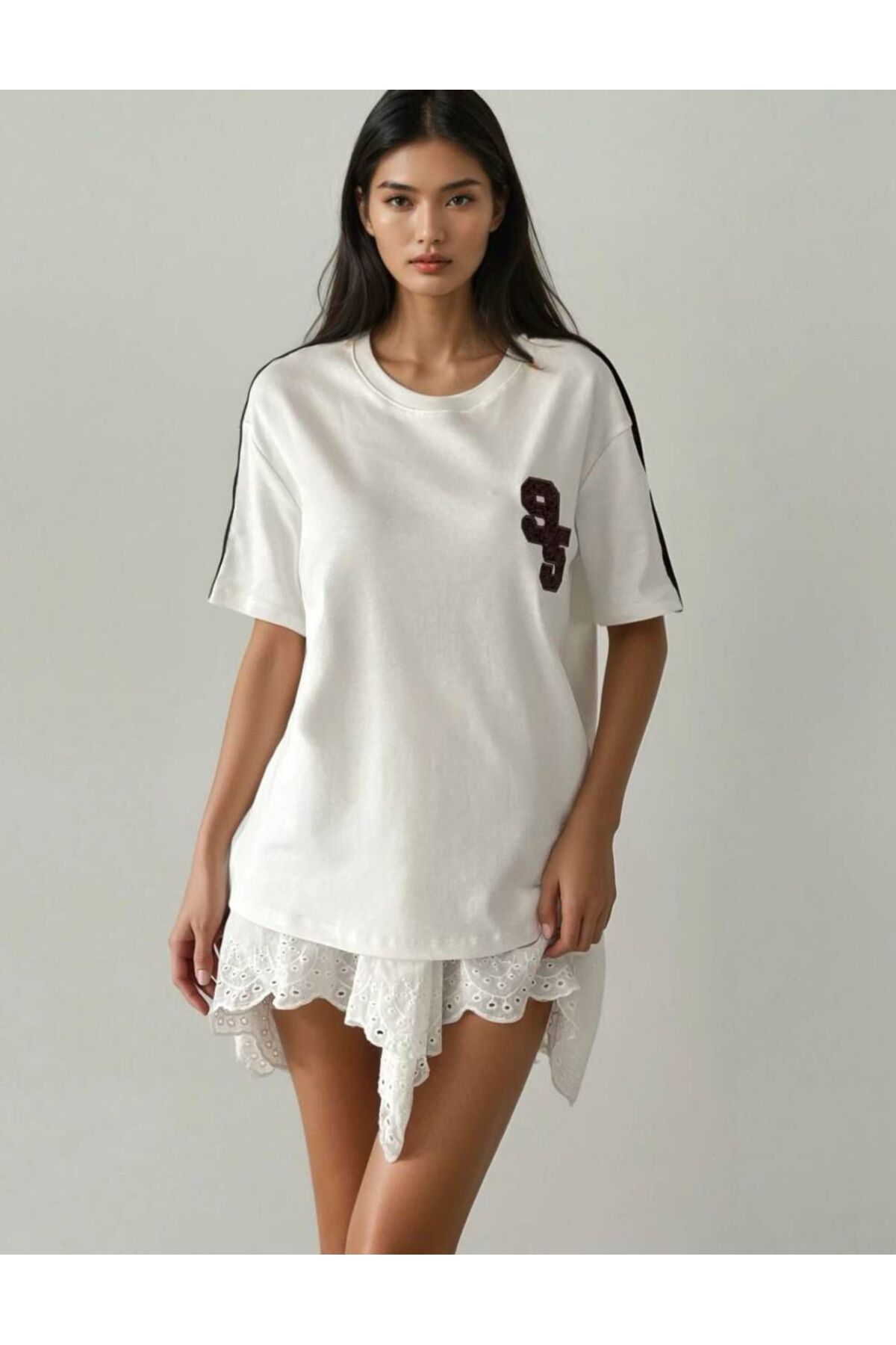 OYERGA MODA Kadın Sayı Baskılı T-Shirt