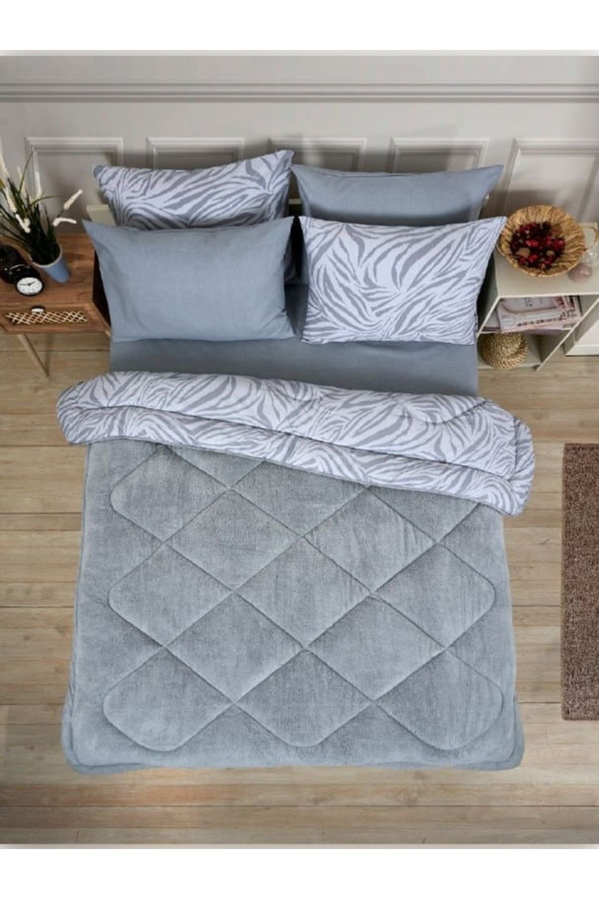 Sudemhome-Double Welsoft Sleeping Set Double Sided Wellsoft Fluffy Fleece Quilt and Battal Fitted Sheet 4