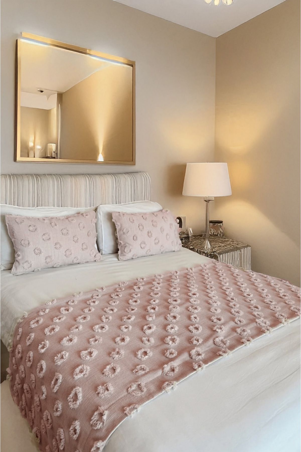EVYA Yatak Runner ve Yastık Kılıfı Seti 70x260 cm 2li 50x70 cm Çift Kişilik Şönil Ponponlu Yatak Şalı