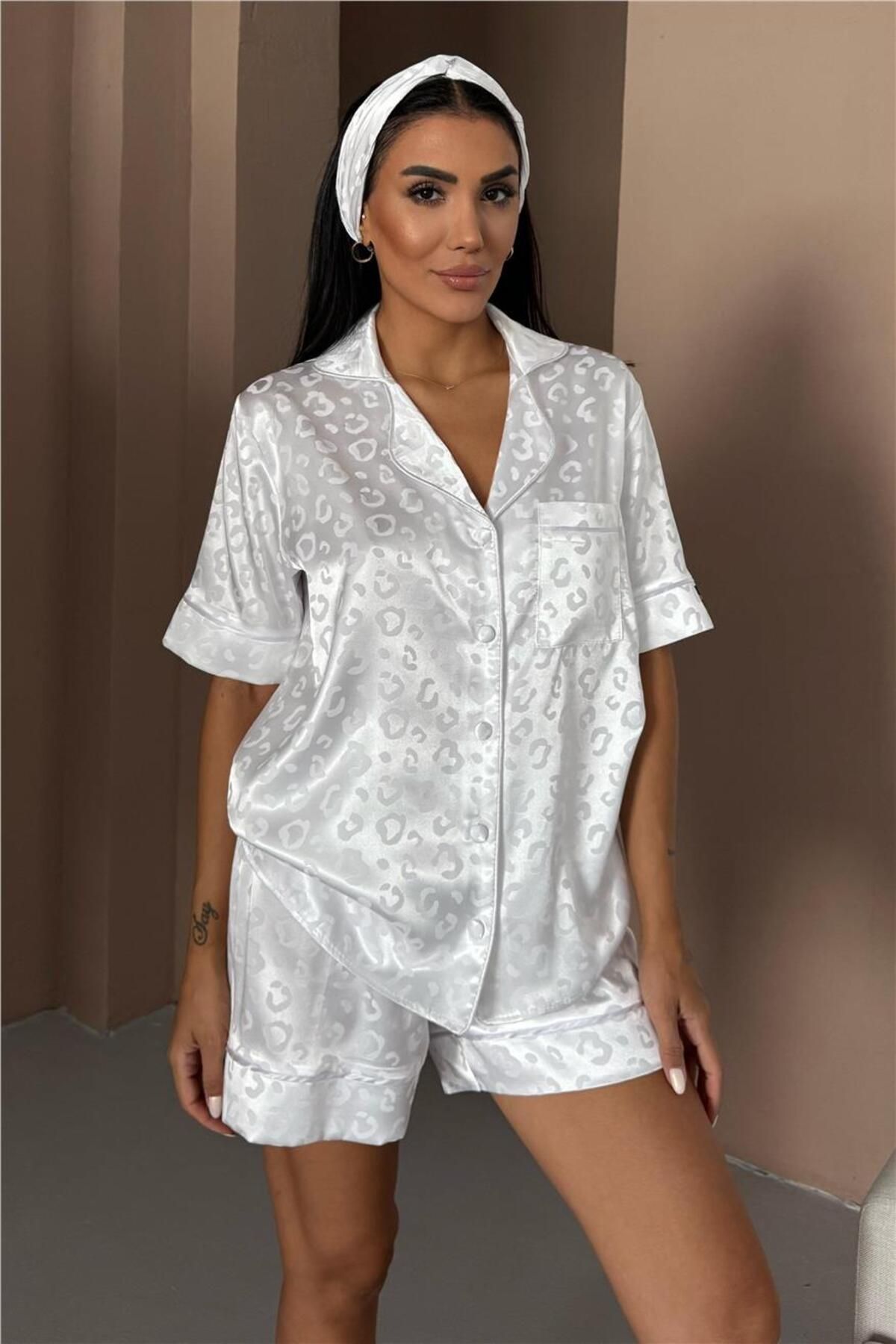 COCCOLARSI Tigre Affascinante Beyaz Jakarlı Saten Kısa Pijama Takımı