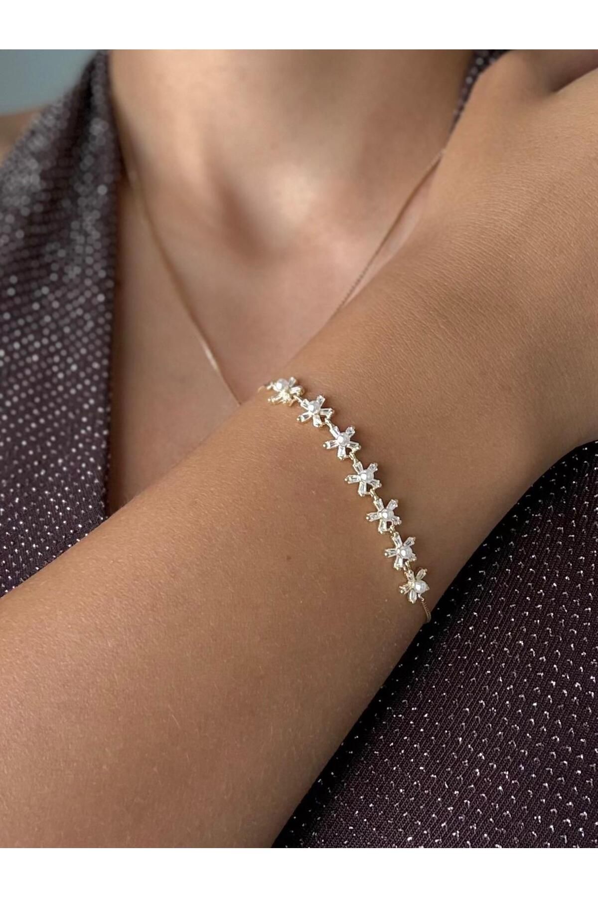 Glowique Design 925 Ayar Asansörlü Gold Çiçek Bileklik