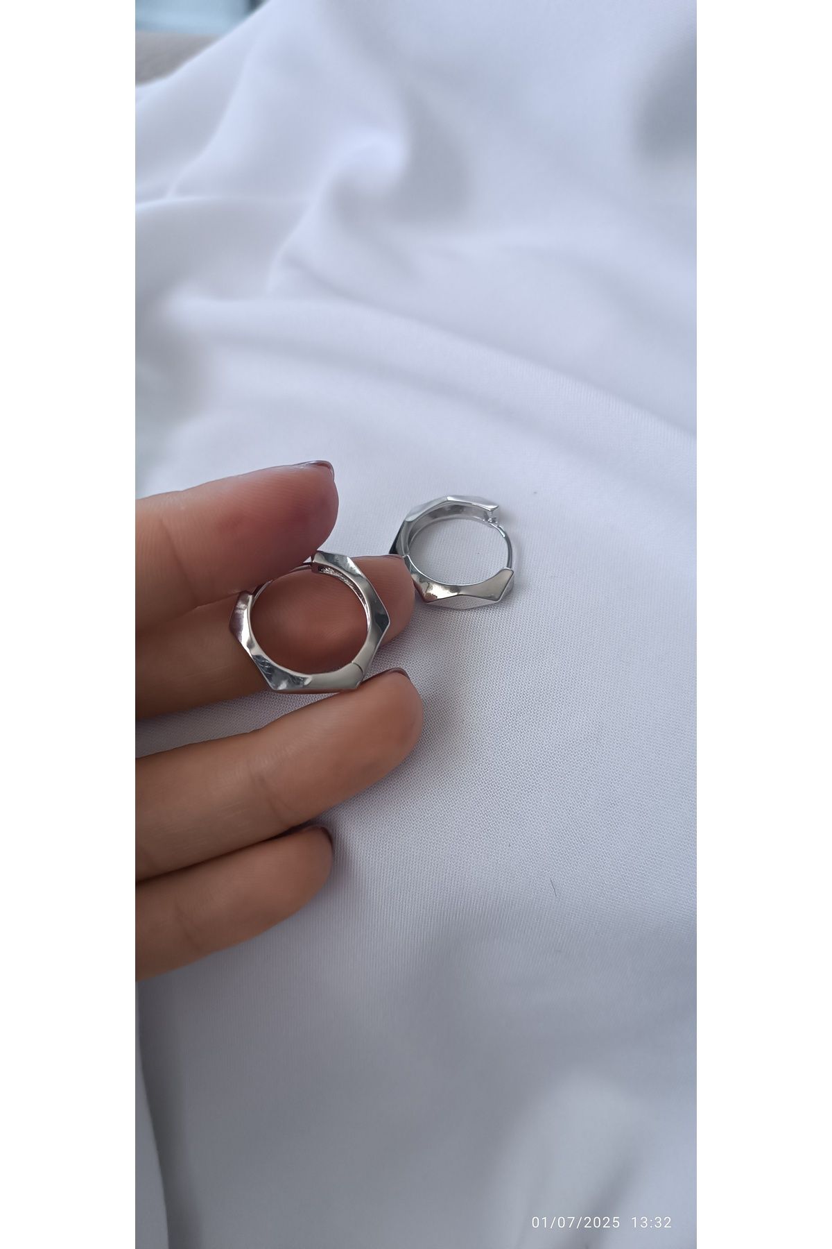 ARİ TAKI Desenli silver halka çelik küpe