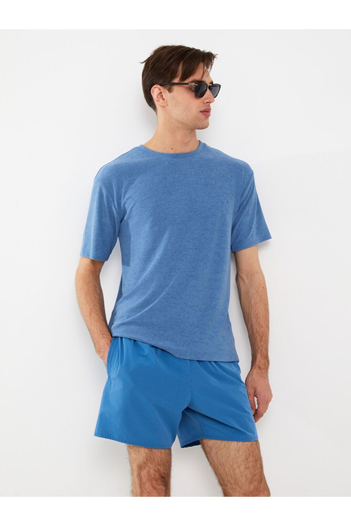LC Waikiki Turkuaz Kısa Boy Basic Erkek Deniz Şortu
