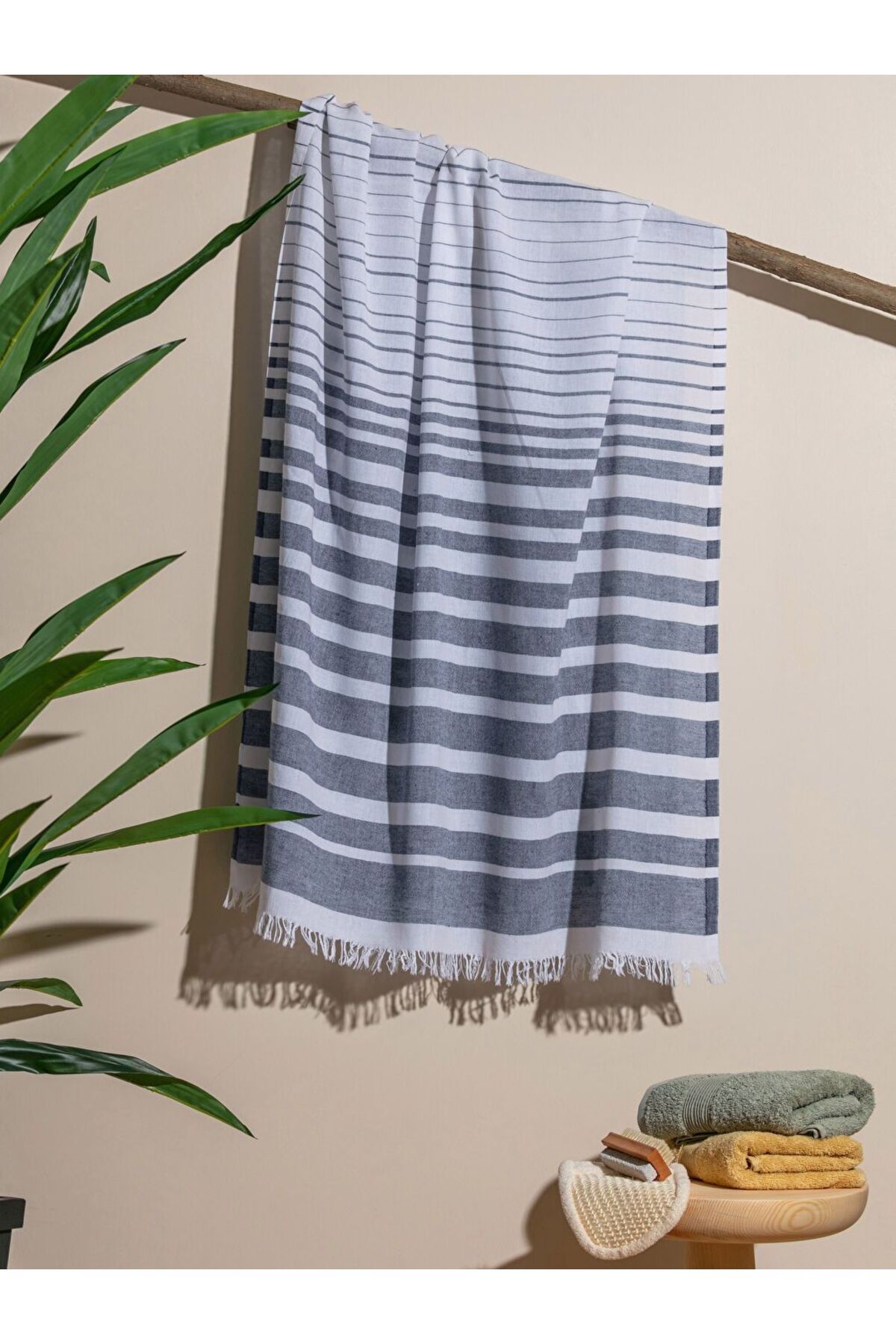 LC Waikiki Indigo Çizgili Saçaklı Pestamal Havlu 90x165 cm