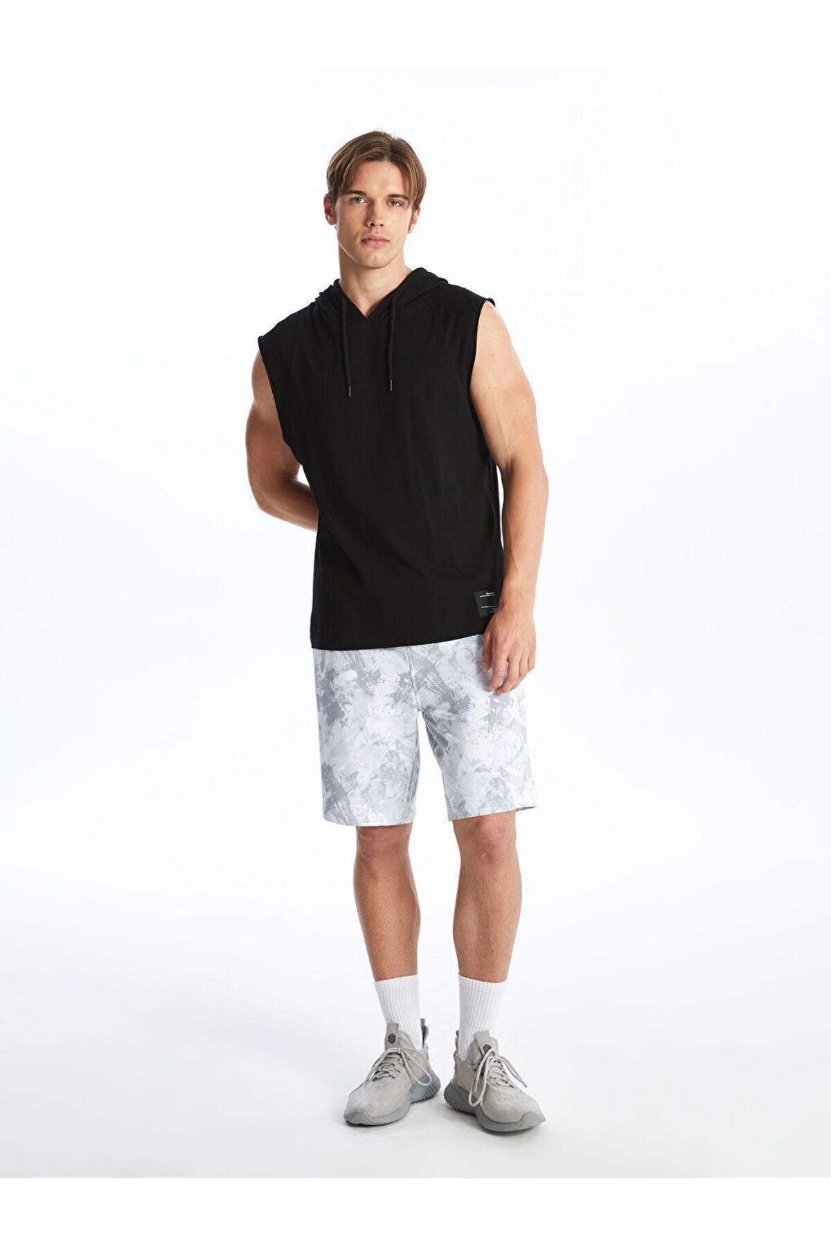 LC Waikiki Beyaz Slim Fit Erkek Şort