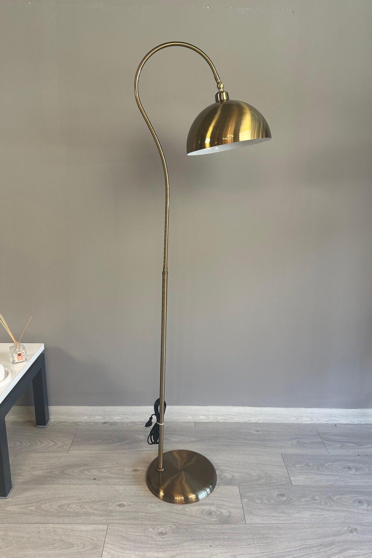 Bamyum Eskitme Renk Lambader Modern Dekoratif Metal Oturma Odası Çalışma Odası Zemin Lambası