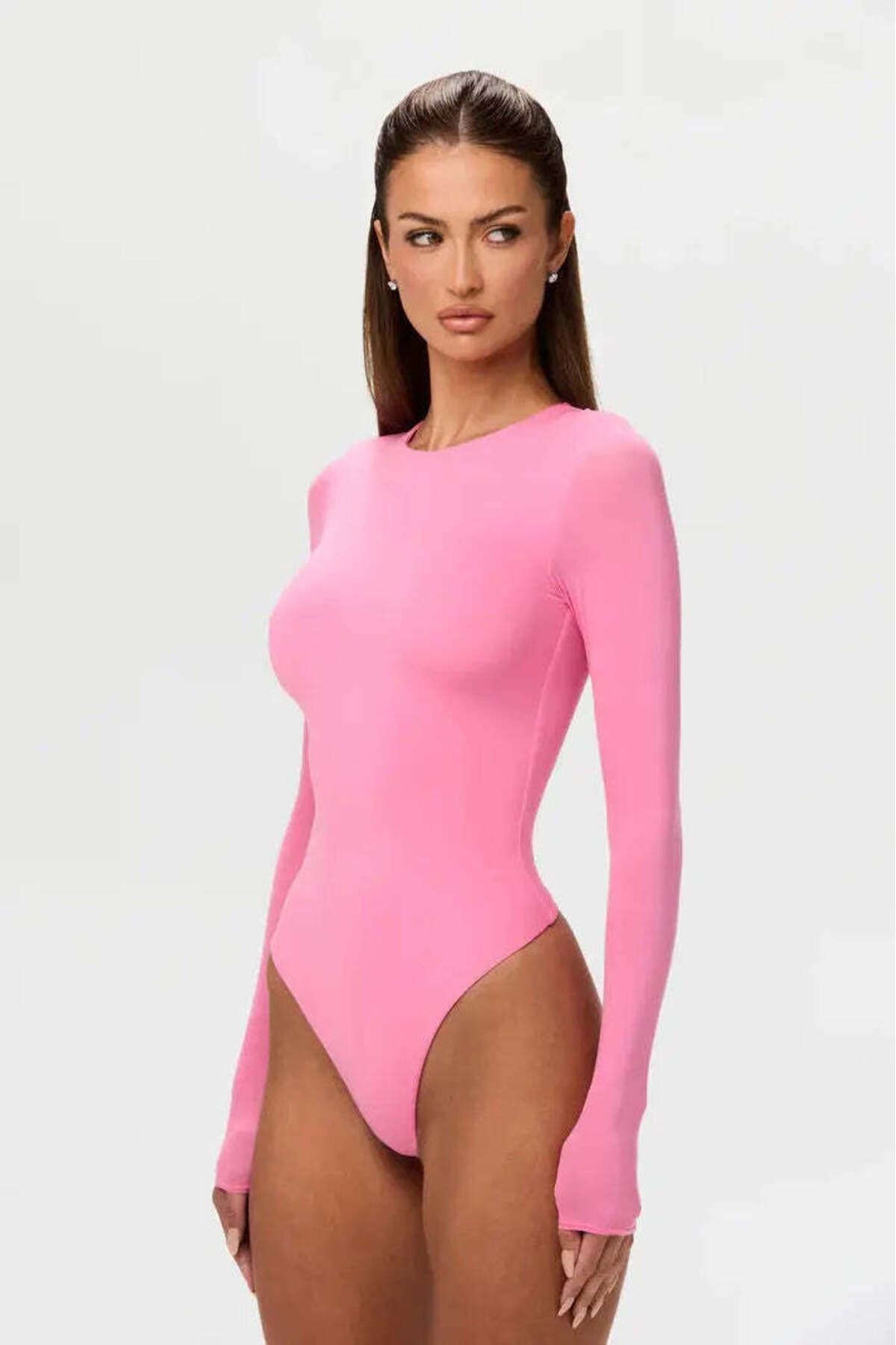 American Rag Cie Kadınlar İçin Naked Crew Bodysuit: Yumuşak, Yüksek Esneklikli ve Şık Tasarım