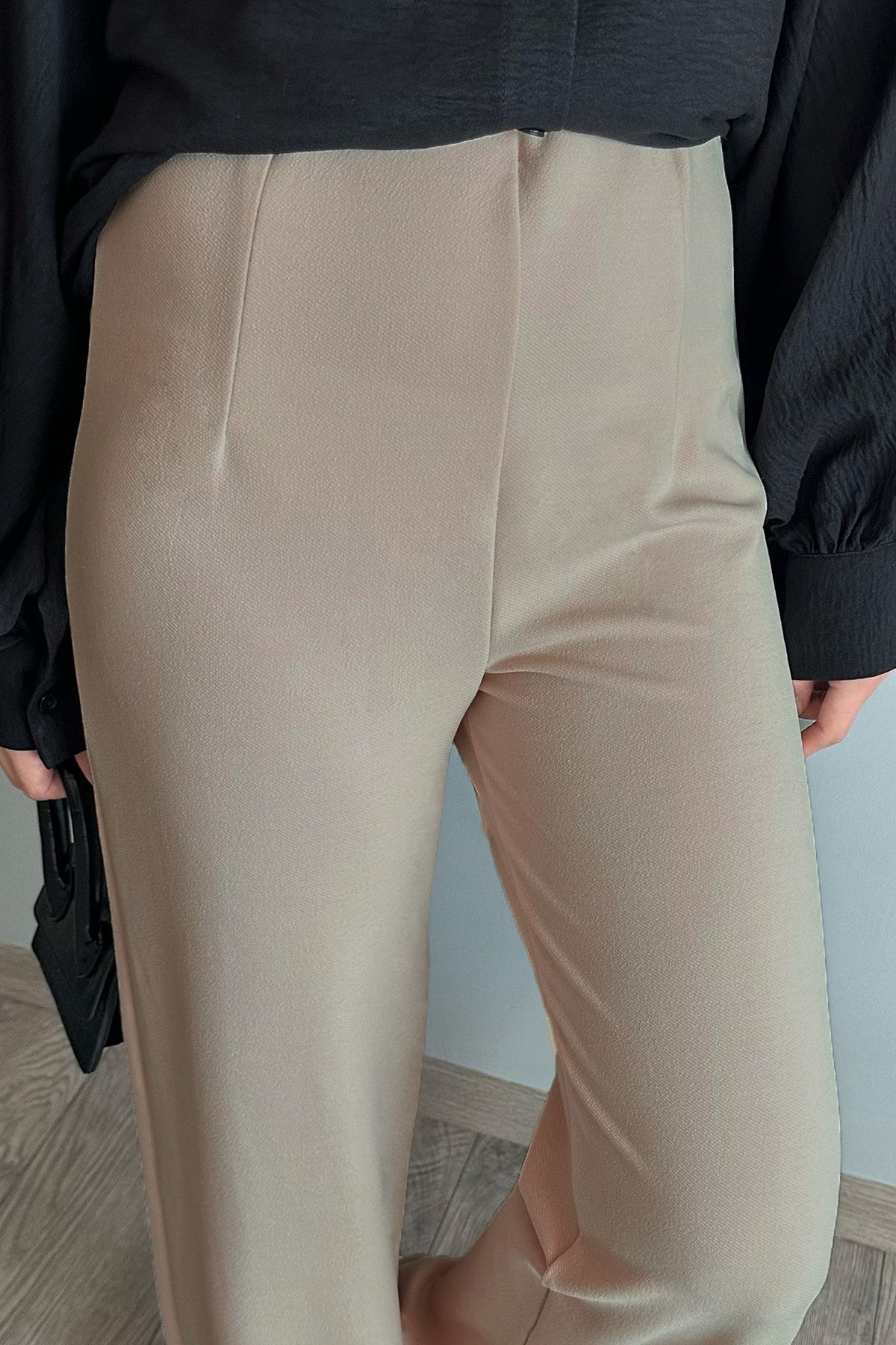 InStyle-Pensli Palazzo Beige Trousers 4