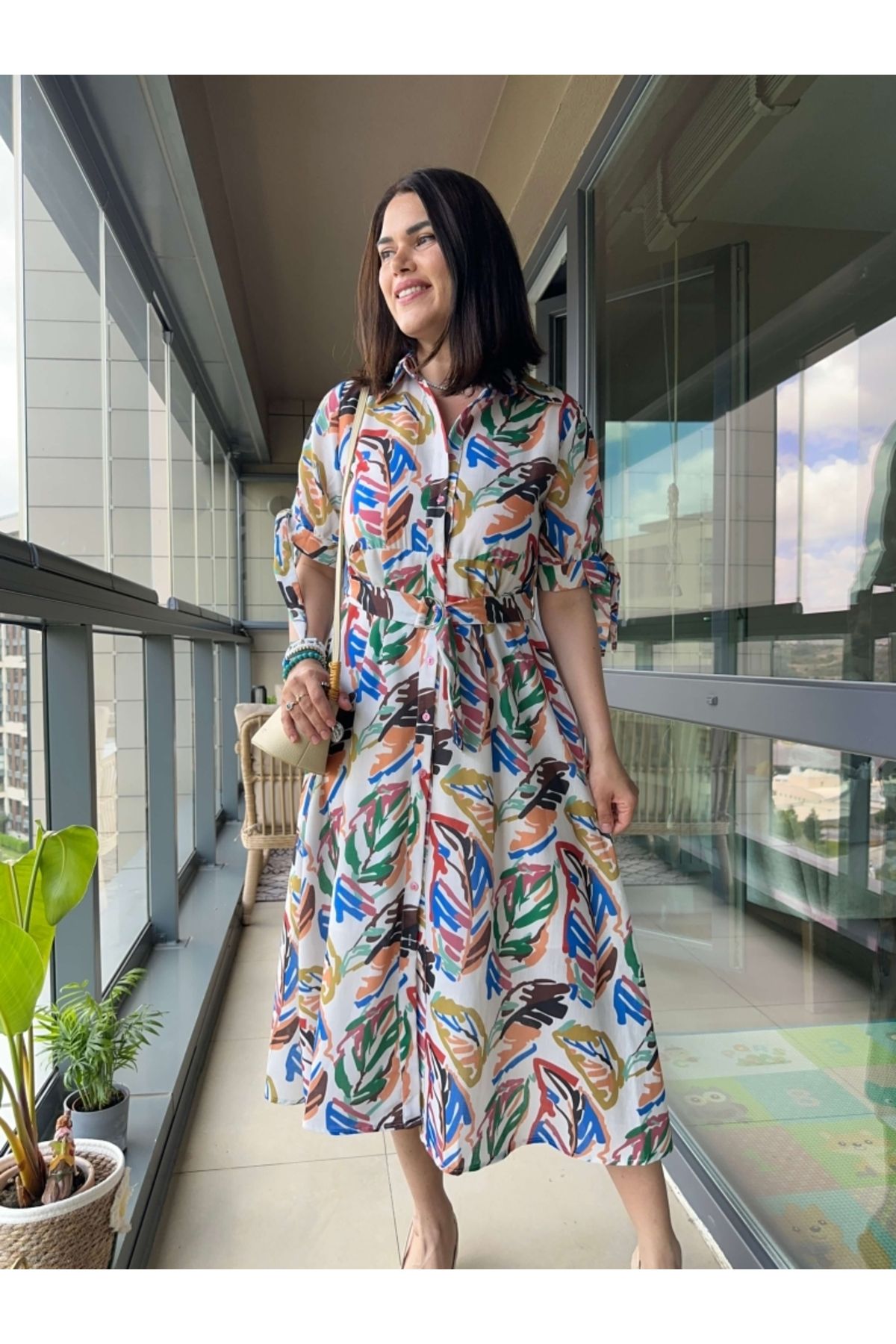 Elif Özbey Butik Renkli Yaprak Desenli Keten Elbise
